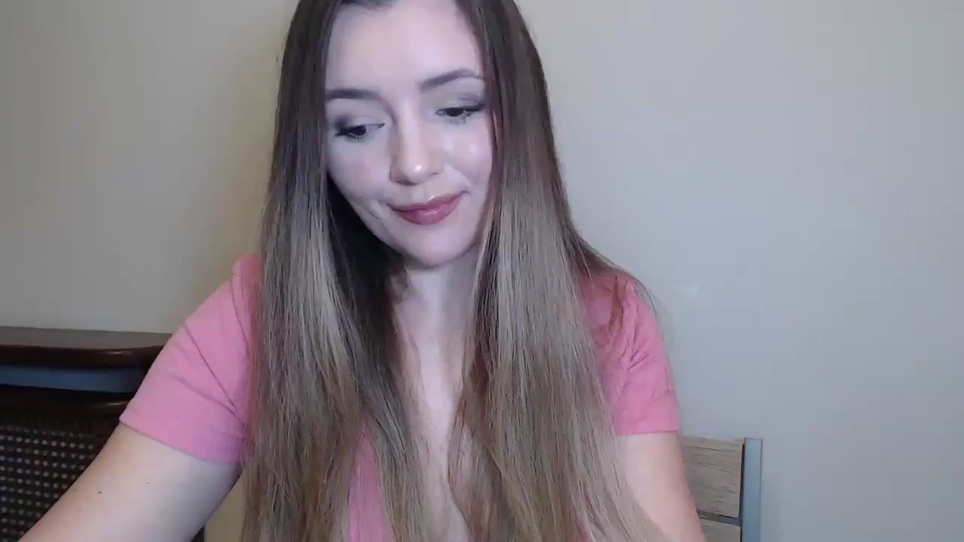 Gallery image thumbnail from Kariulovely's myfreecams stream on, 02/03/2025, 01:18 image 1 of 20