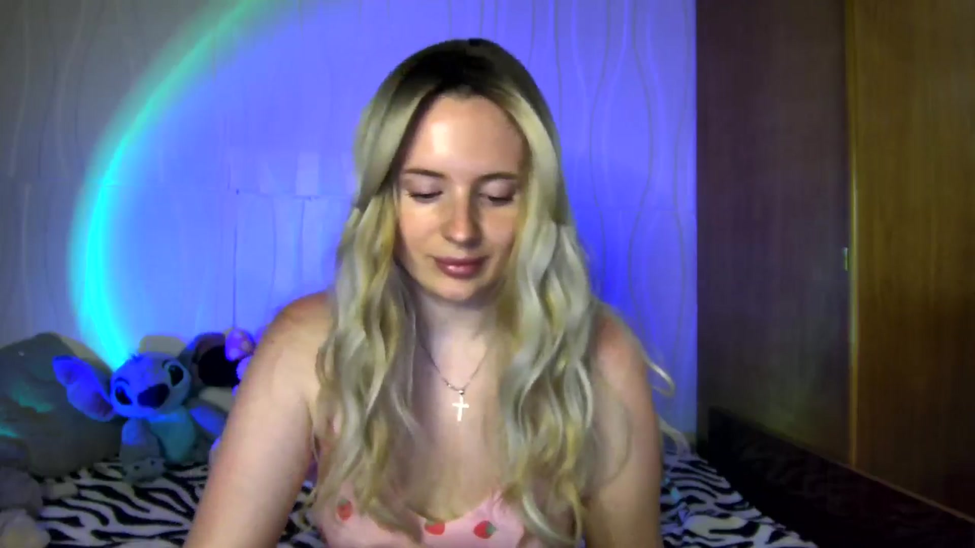 Gallery image thumbnail from KarlaHills's myfreecams stream on, 07/12/2024, 10:52 image 2 of 20