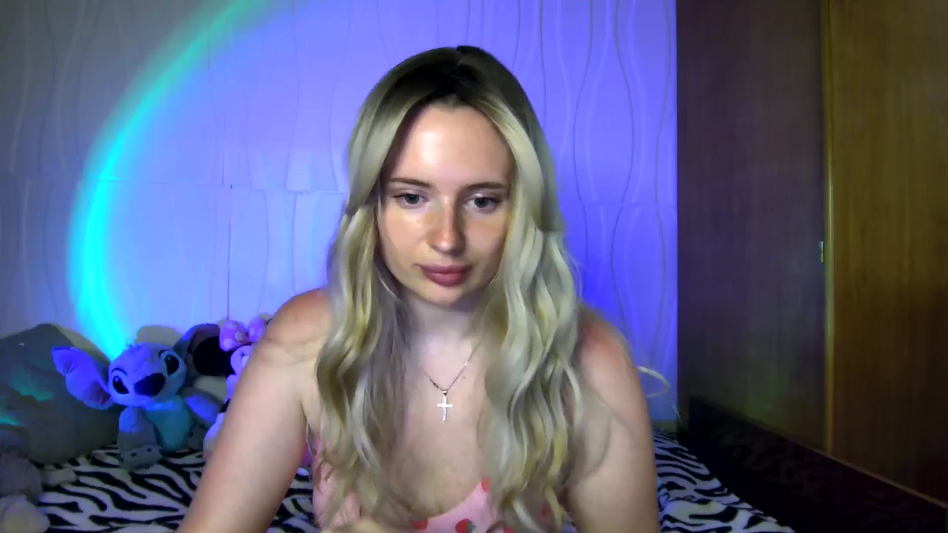 Gallery image thumbnail from KarlaHills's myfreecams stream on, 07/12/2024, 10:52 image 16 of 20