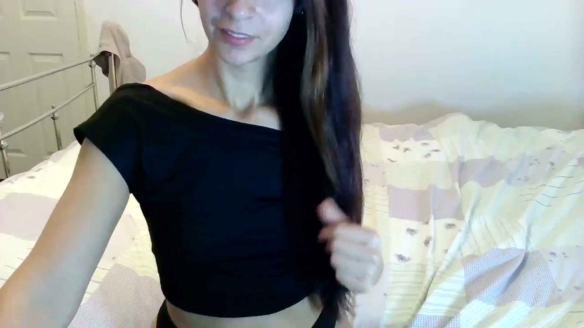 Gallery image thumbnail from KarlaOlivia's myfreecams stream on, 11/08/2024, 11:00 image 18 of 20