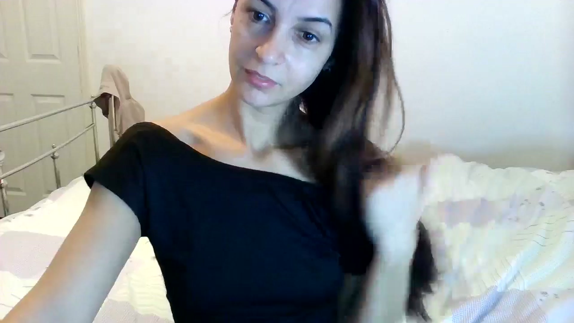 Gallery image thumbnail from KarlaOlivia's myfreecams stream on, 11/08/2024, 11:00 image 2 of 20