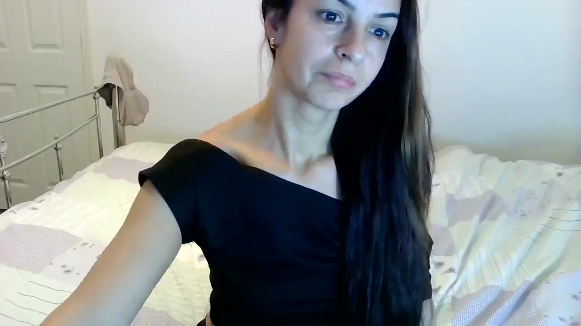 Gallery image thumbnail from KarlaOlivia's myfreecams stream on, 11/08/2024, 11:20 image 7 of 20