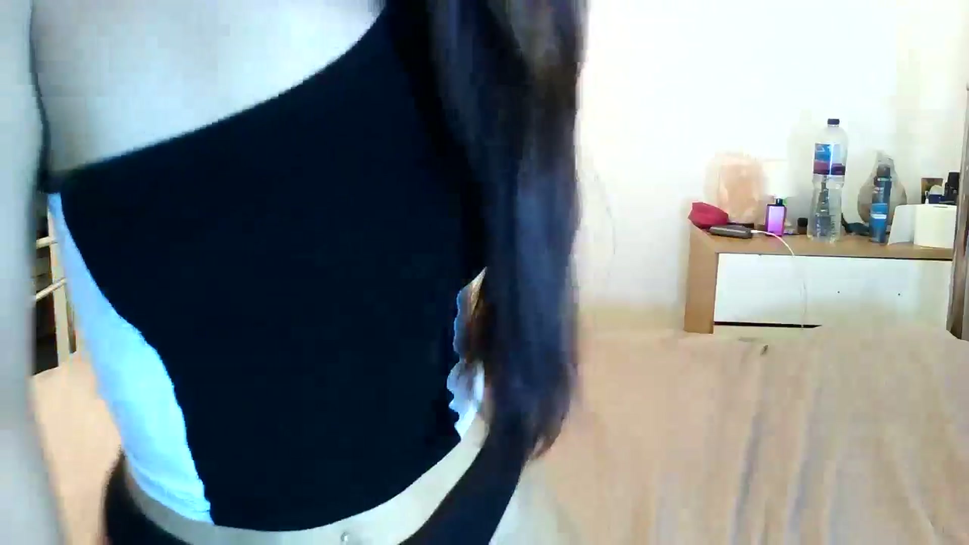 Gallery image thumbnail from KarlaOlivia's myfreecams stream on, 11/12/2024, 11:05 image 12 of 20