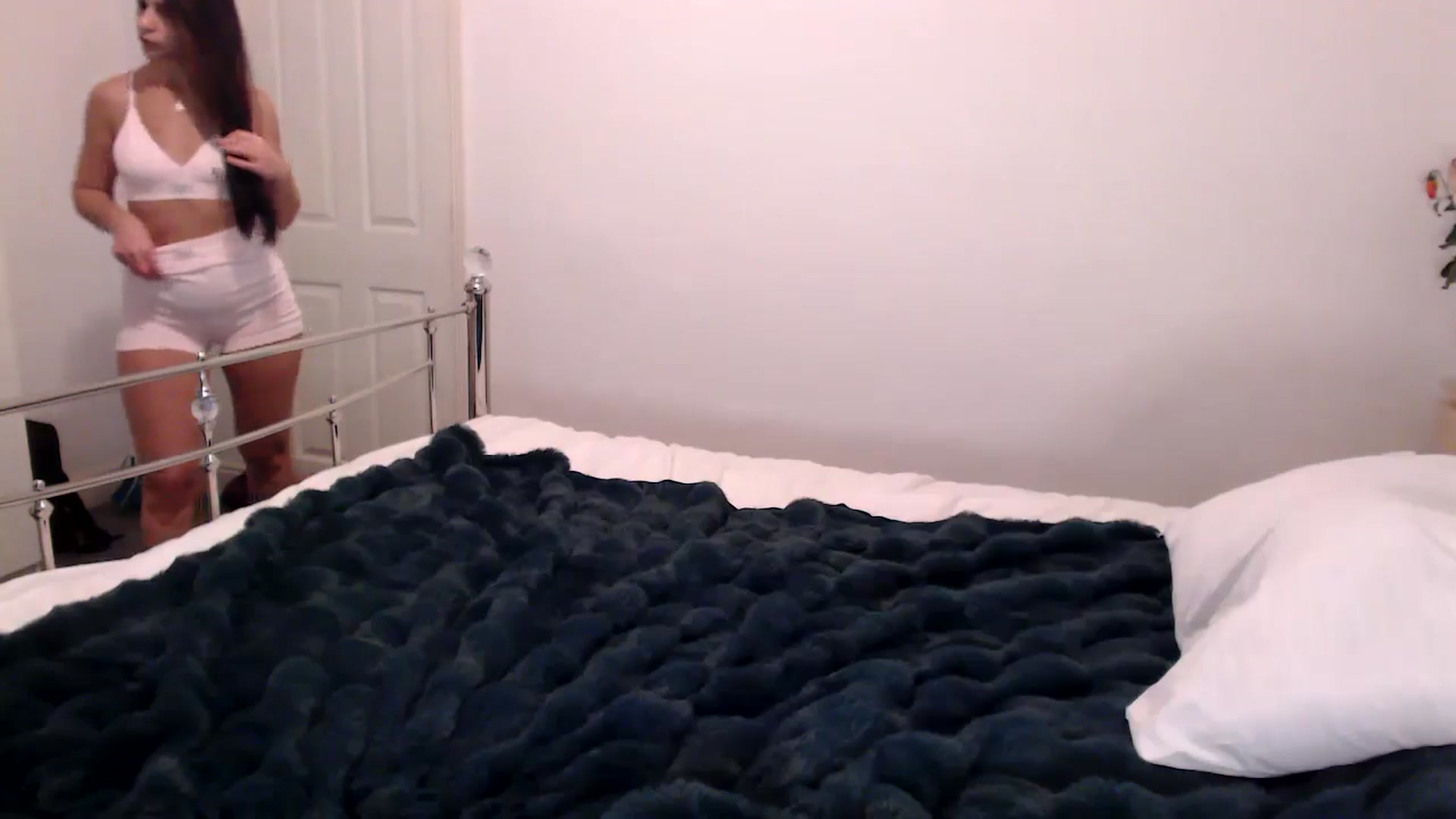 Gallery image thumbnail from KarlaOlivia's myfreecams stream on, 11/18/2024, 19:19 image 3 of 20