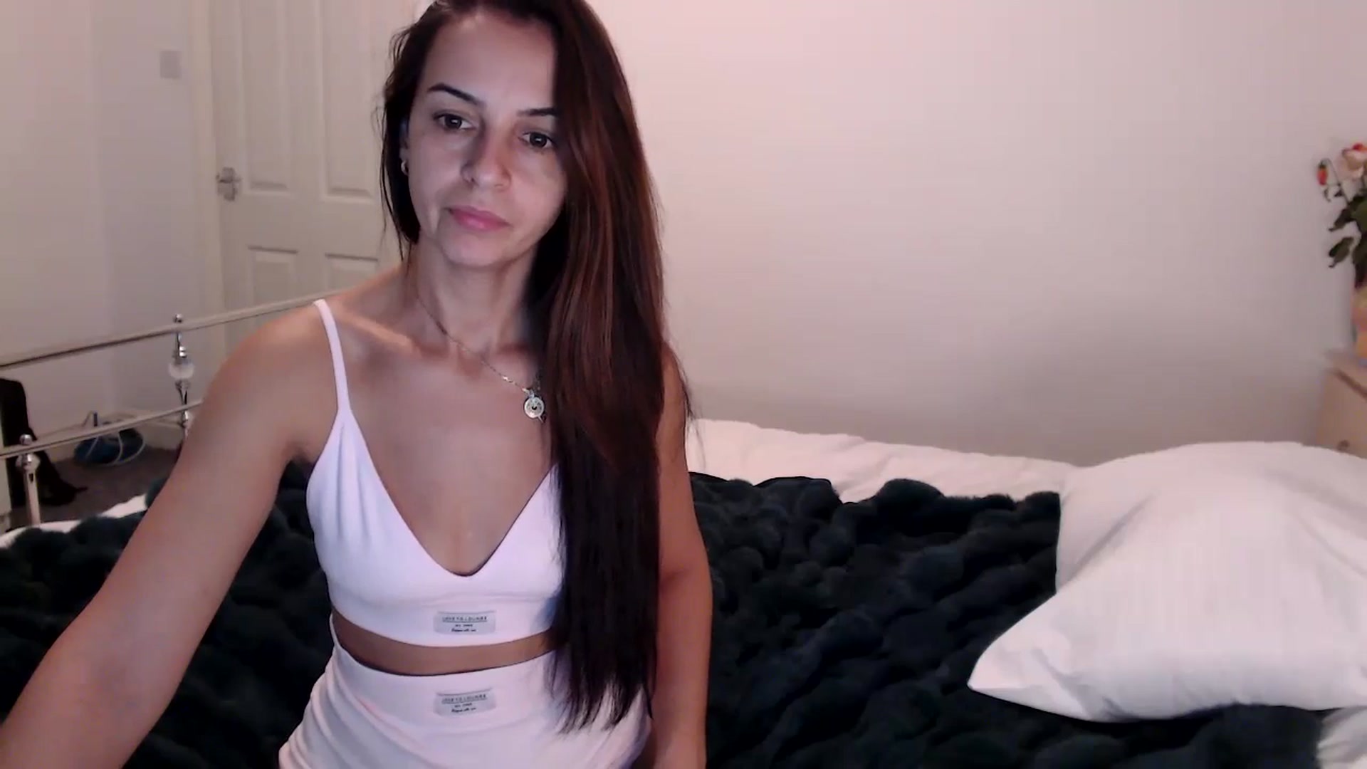Gallery image thumbnail from KarlaOlivia's myfreecams stream on, 11/18/2024, 20:00 image 16 of 20