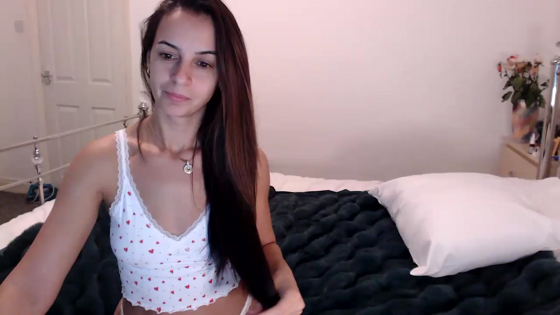 Gallery image thumbnail from KarlaOlivia's myfreecams stream on, 11/18/2024, 23:59 image 7 of 20
