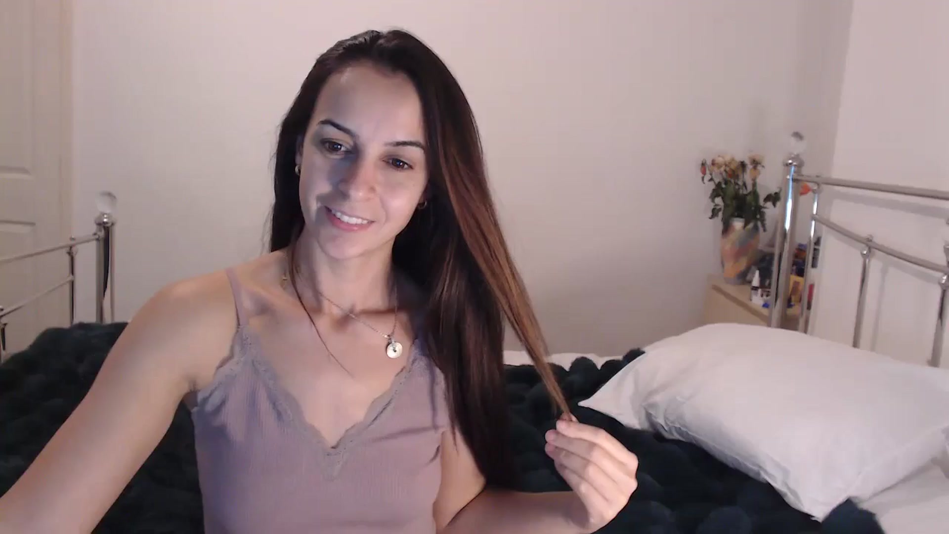Gallery image thumbnail from KarlaOlivia's myfreecams stream on, 11/19/2024, 21:20 image 1 of 20