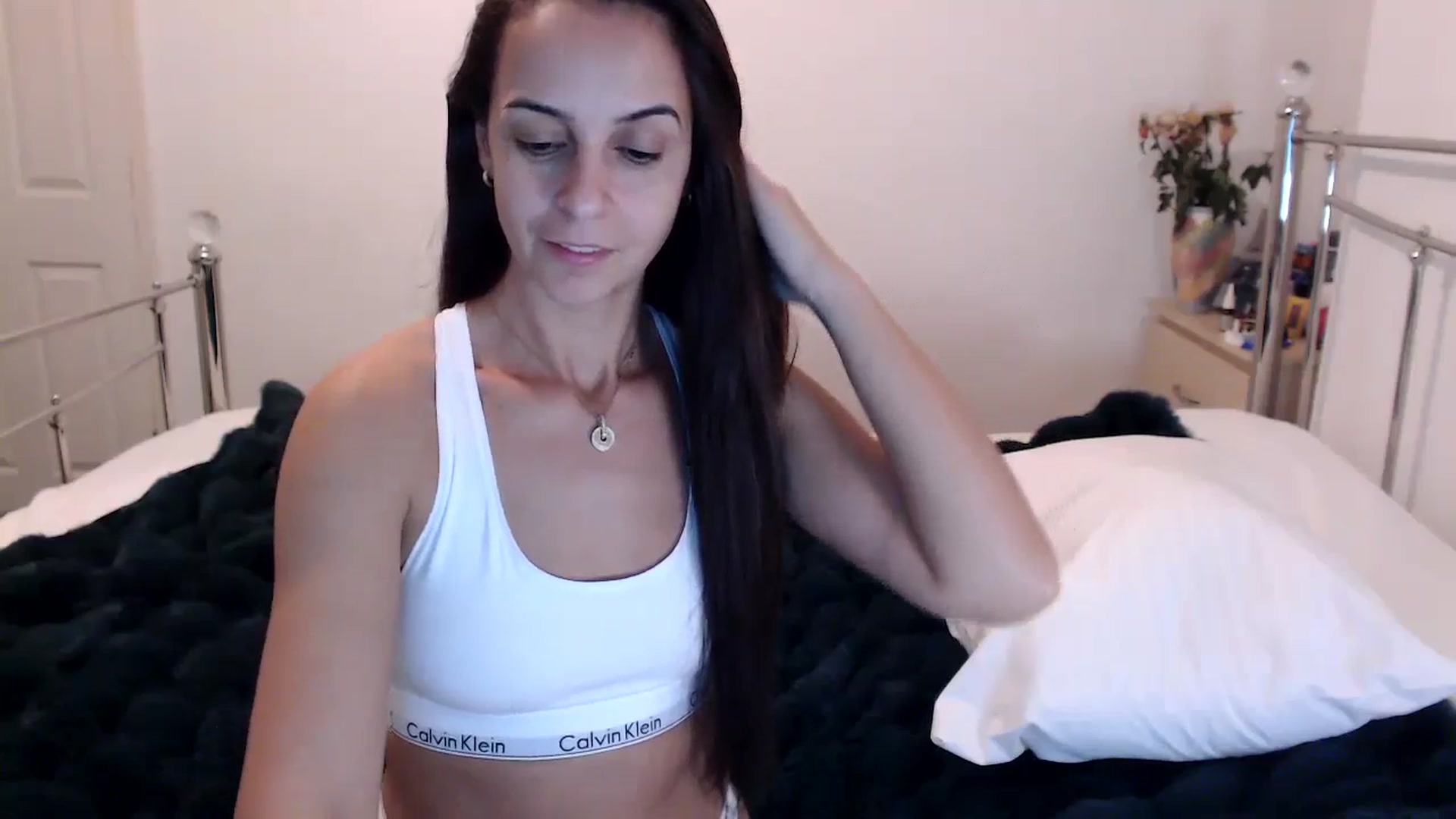 Gallery image thumbnail from KarlaOlivia's myfreecams stream on, 11/20/2024, 22:53 image 20 of 20