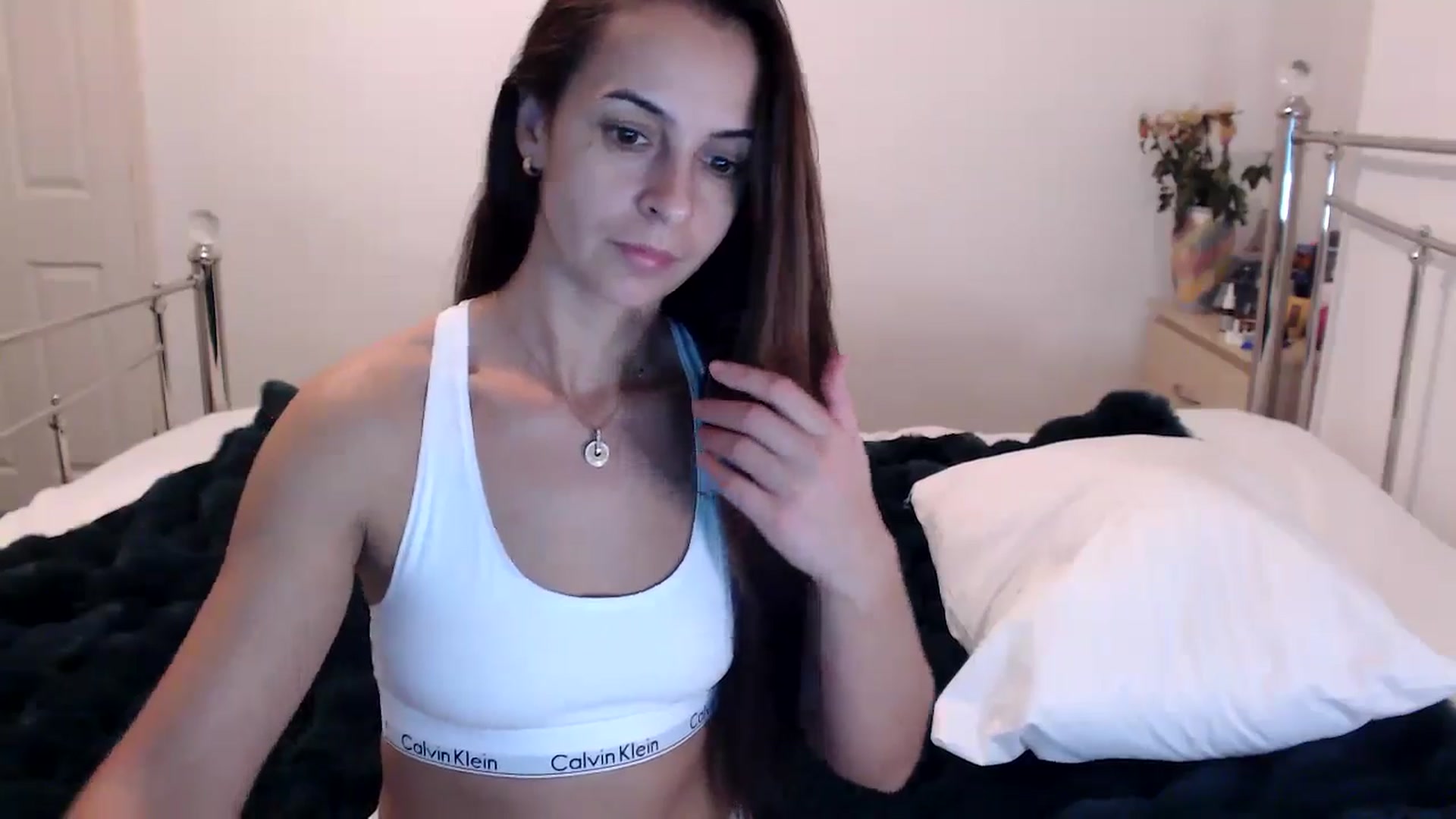 Gallery image thumbnail from KarlaOlivia's myfreecams stream on, 11/20/2024, 22:53 image 15 of 20