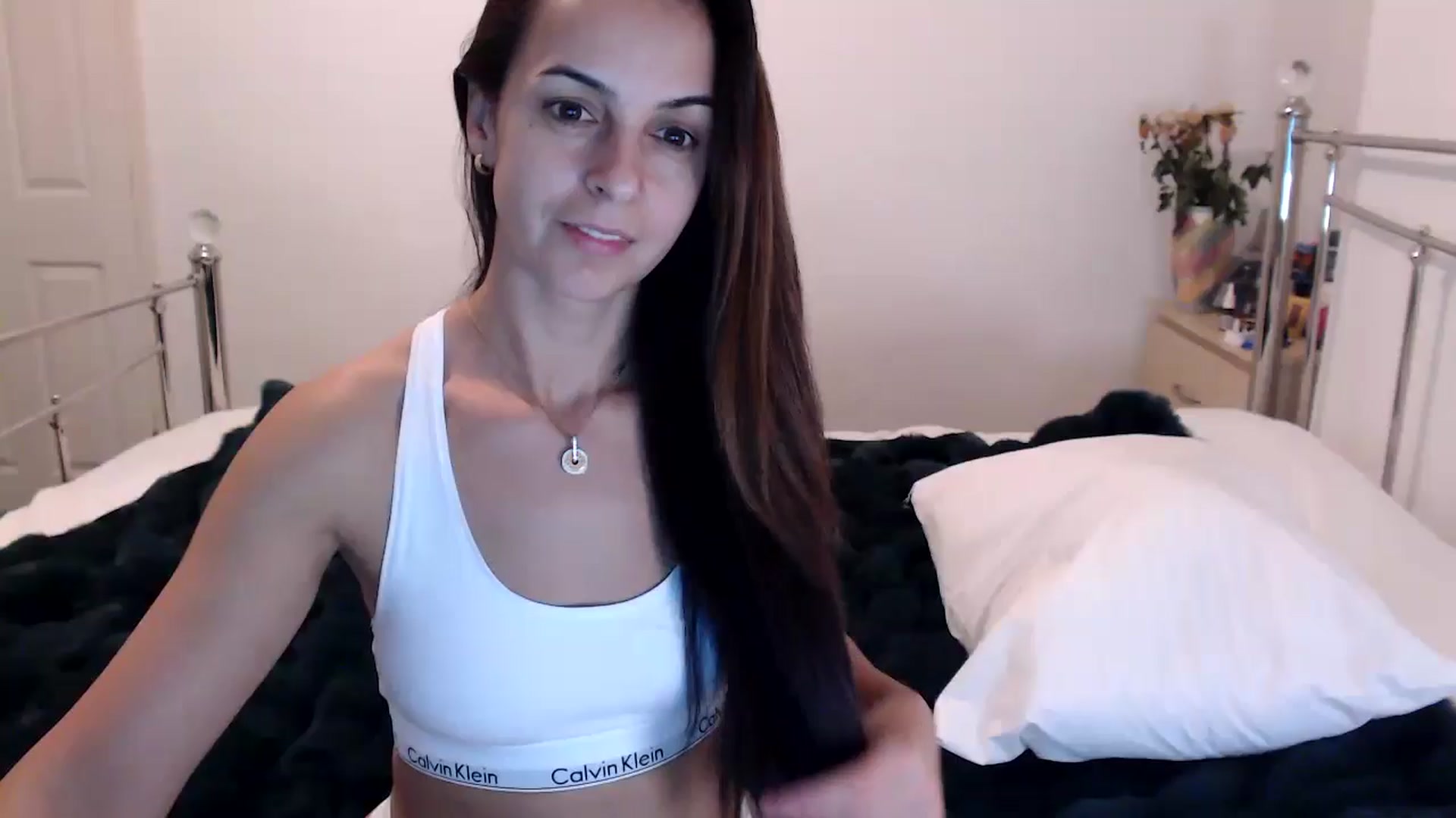 Gallery image thumbnail from KarlaOlivia's myfreecams stream on, 11/20/2024, 22:53 image 12 of 20