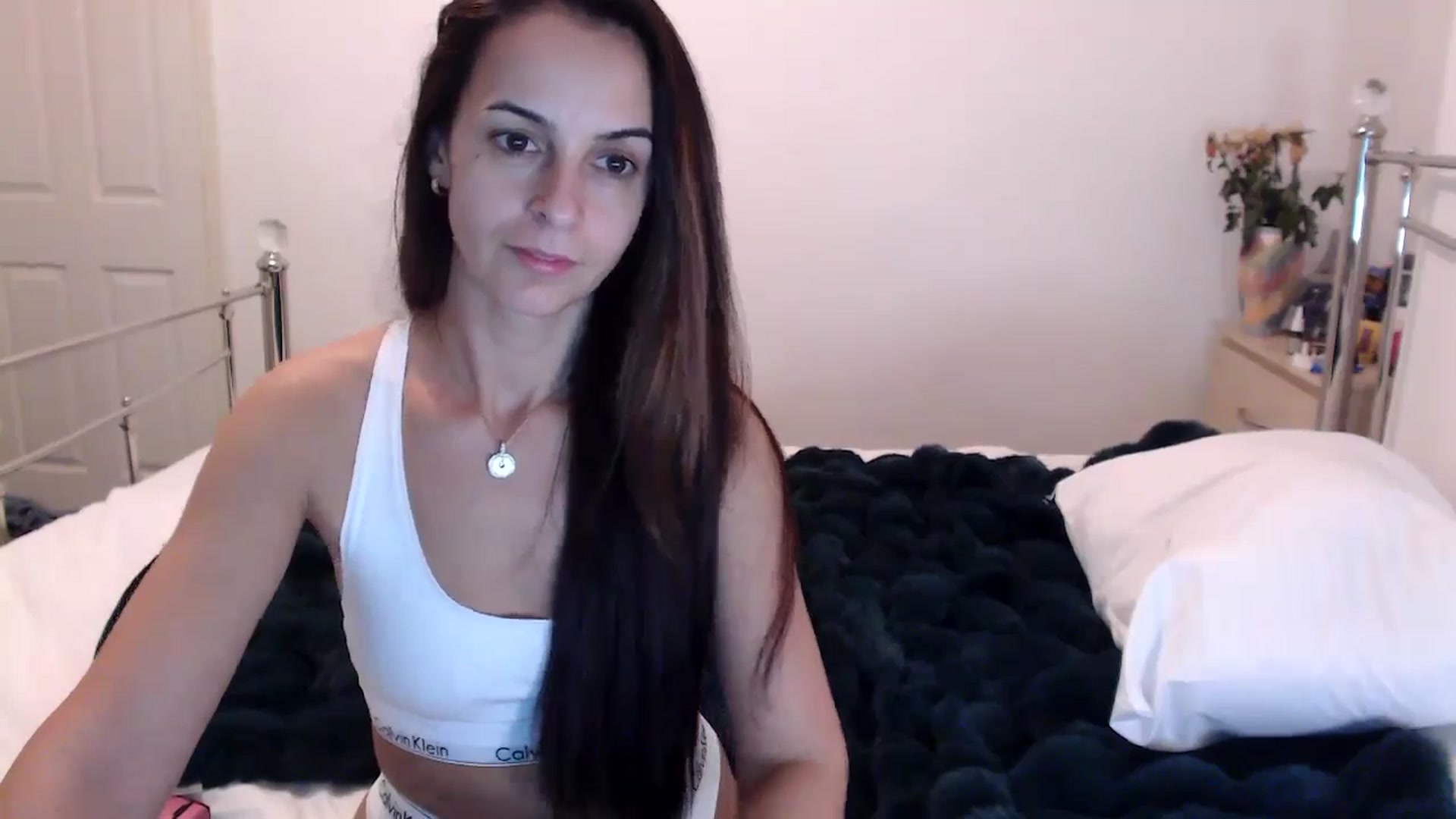 Gallery image thumbnail from KarlaOlivia's myfreecams stream on, 11/20/2024, 23:34 image 8 of 20