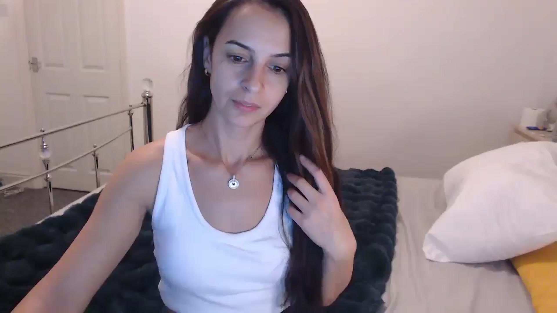 Gallery image thumbnail from KarlaOlivia's myfreecams stream on, 11/21/2024, 22:19 image 12 of 20