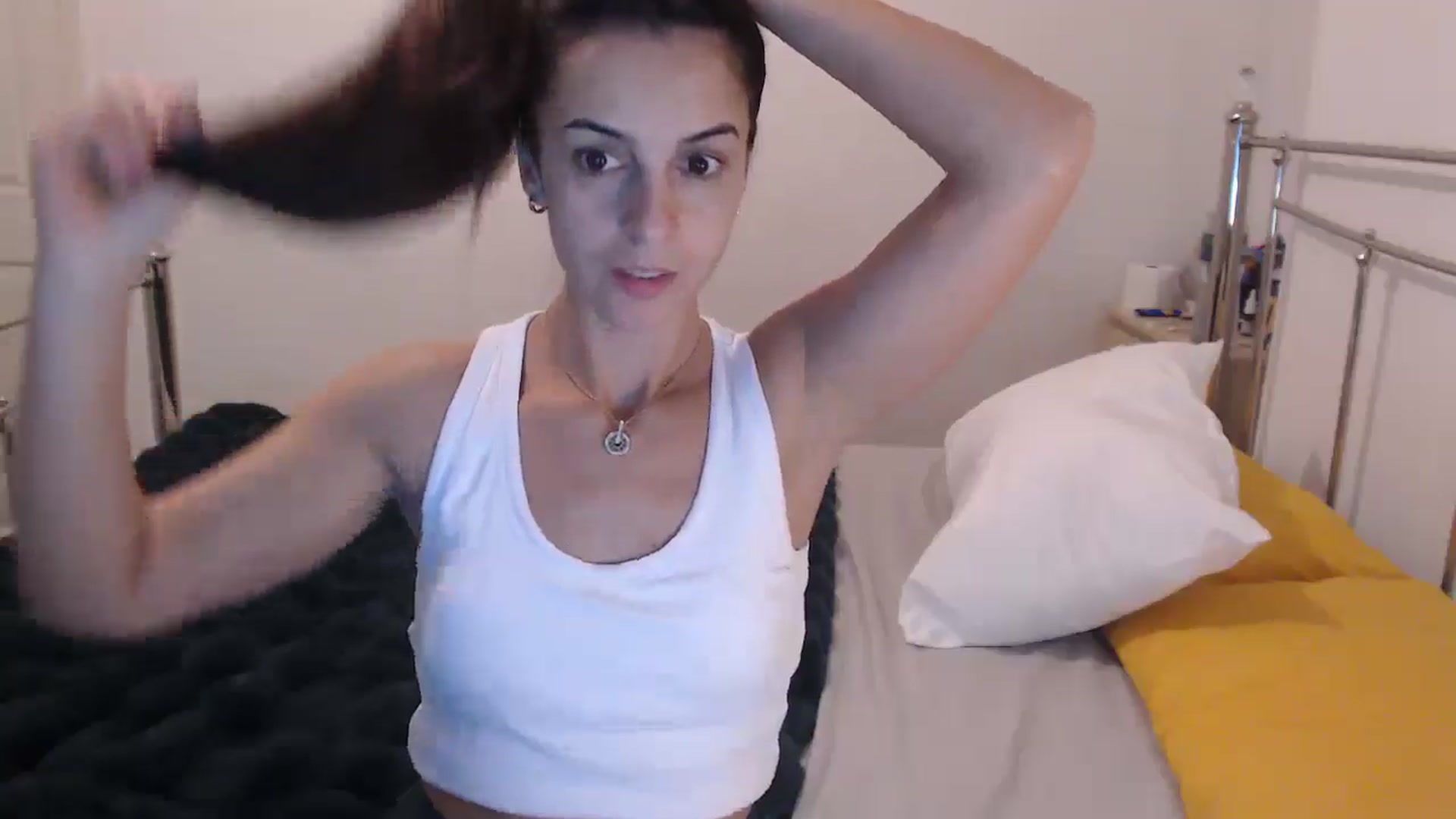 Gallery image thumbnail from KarlaOlivia's myfreecams stream on, 11/21/2024, 22:19 image 17 of 20