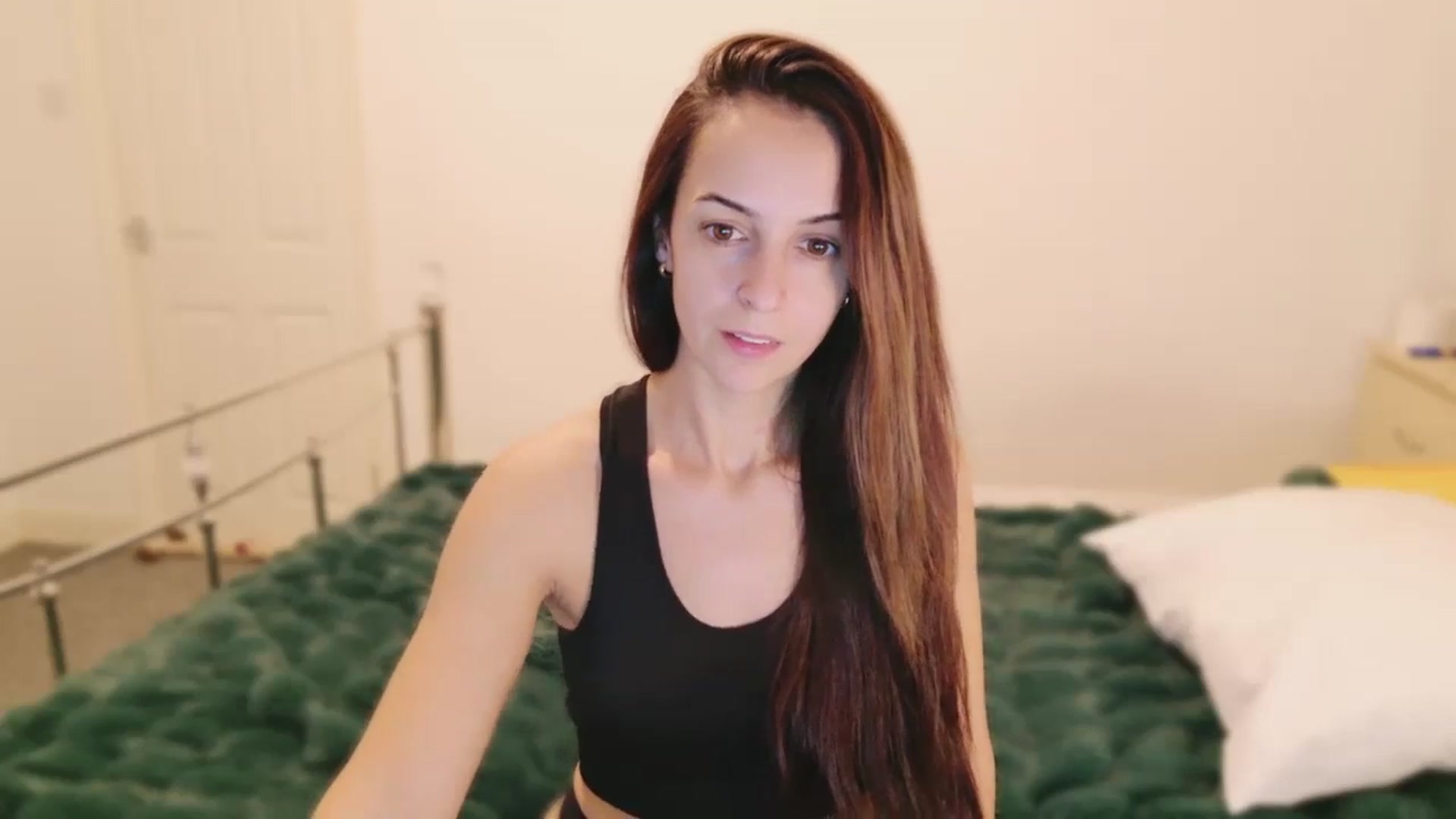 Gallery image thumbnail from KarlaOlivia's myfreecams stream on, 11/24/2024, 19:25 image 9 of 20