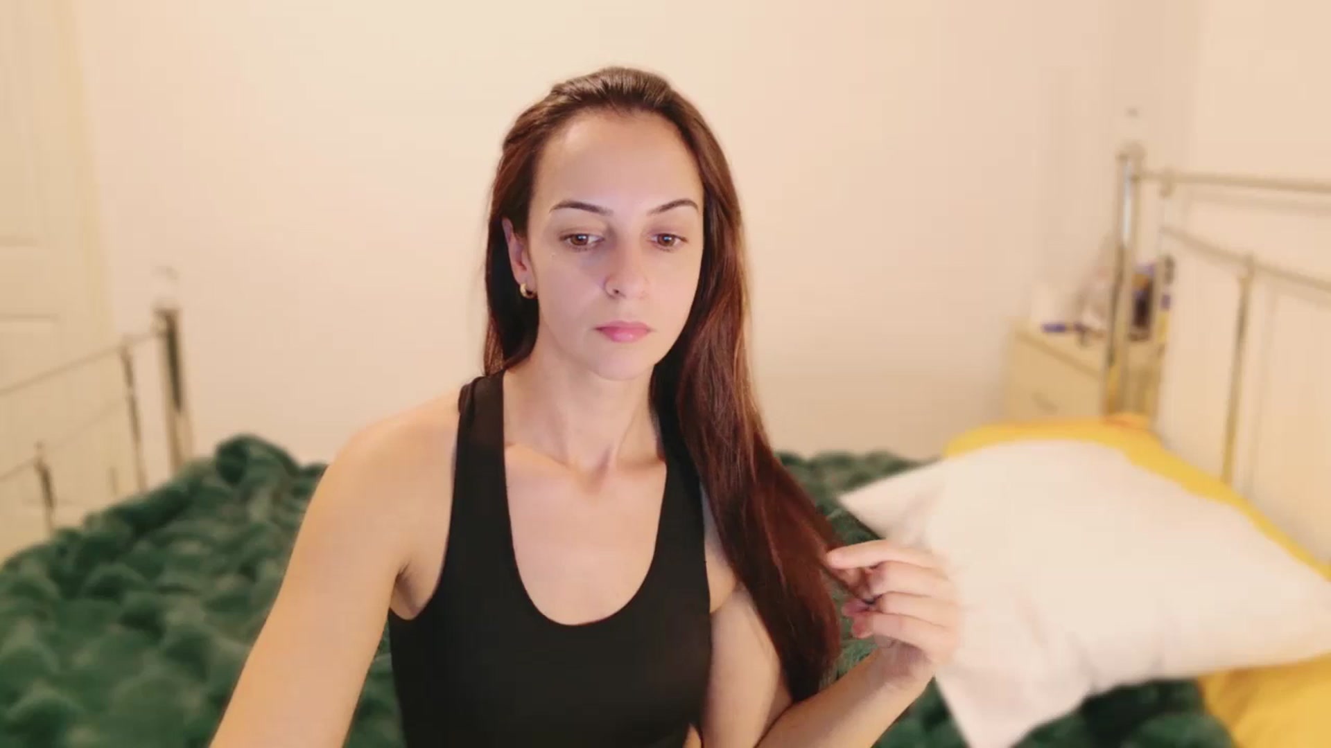Gallery image thumbnail from KarlaOlivia's myfreecams stream on, 11/24/2024, 20:05 image 19 of 20