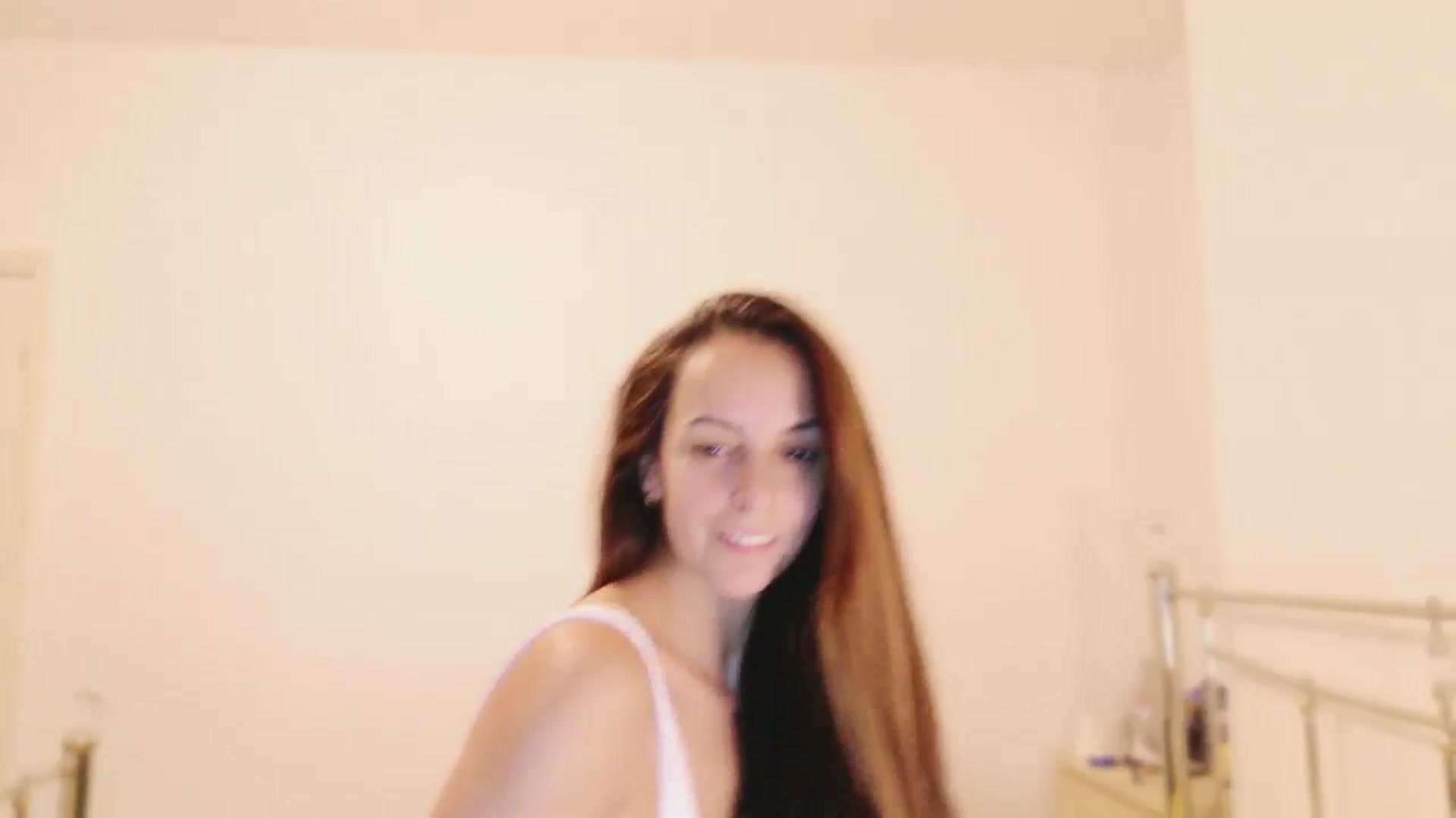 Gallery image thumbnail from KarlaOlivia's myfreecams stream on, 11/25/2024, 19:56 image 5 of 20
