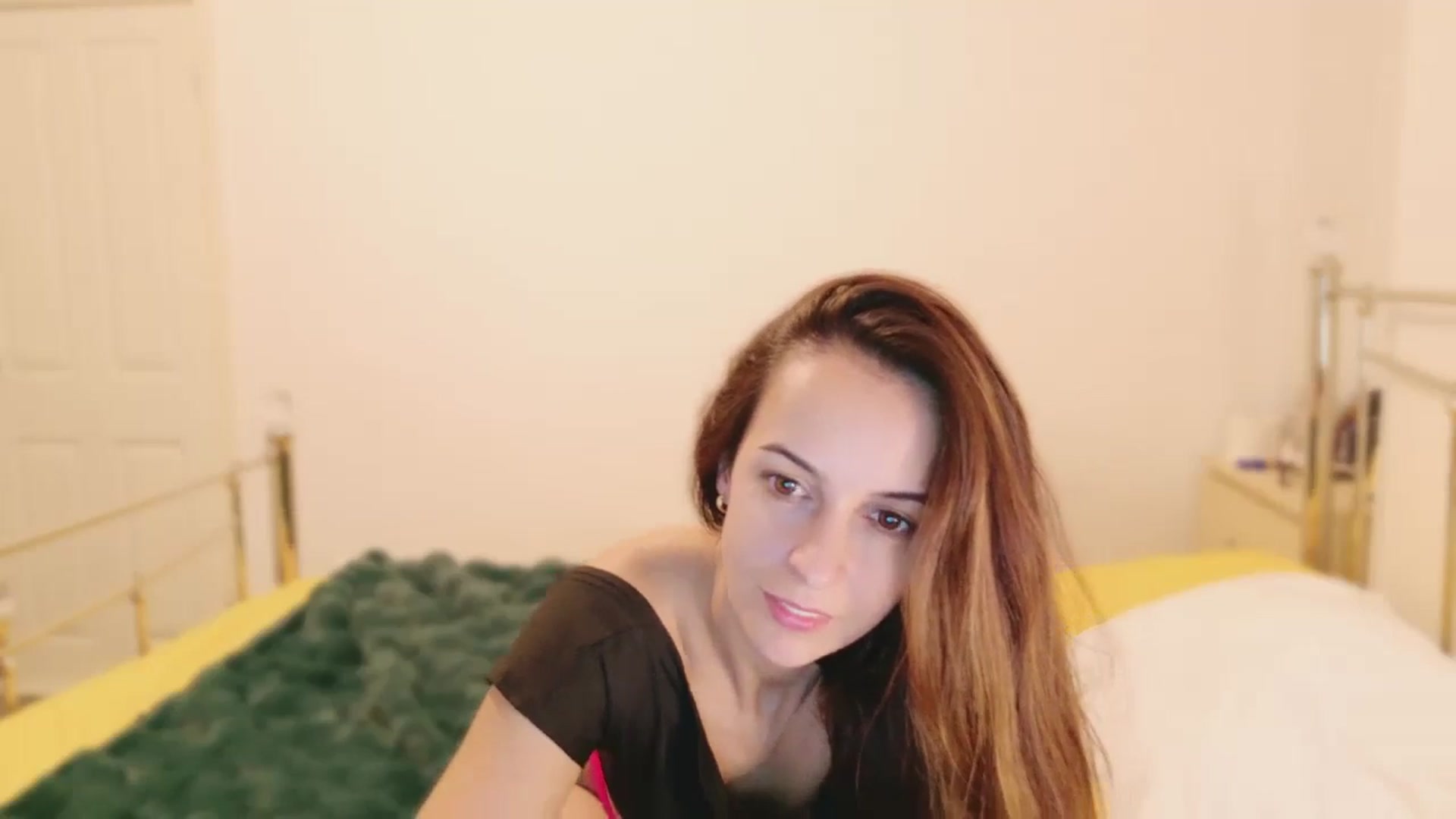 Gallery image thumbnail from KarlaOlivia's myfreecams stream on, 11/26/2024, 19:51 image 18 of 20