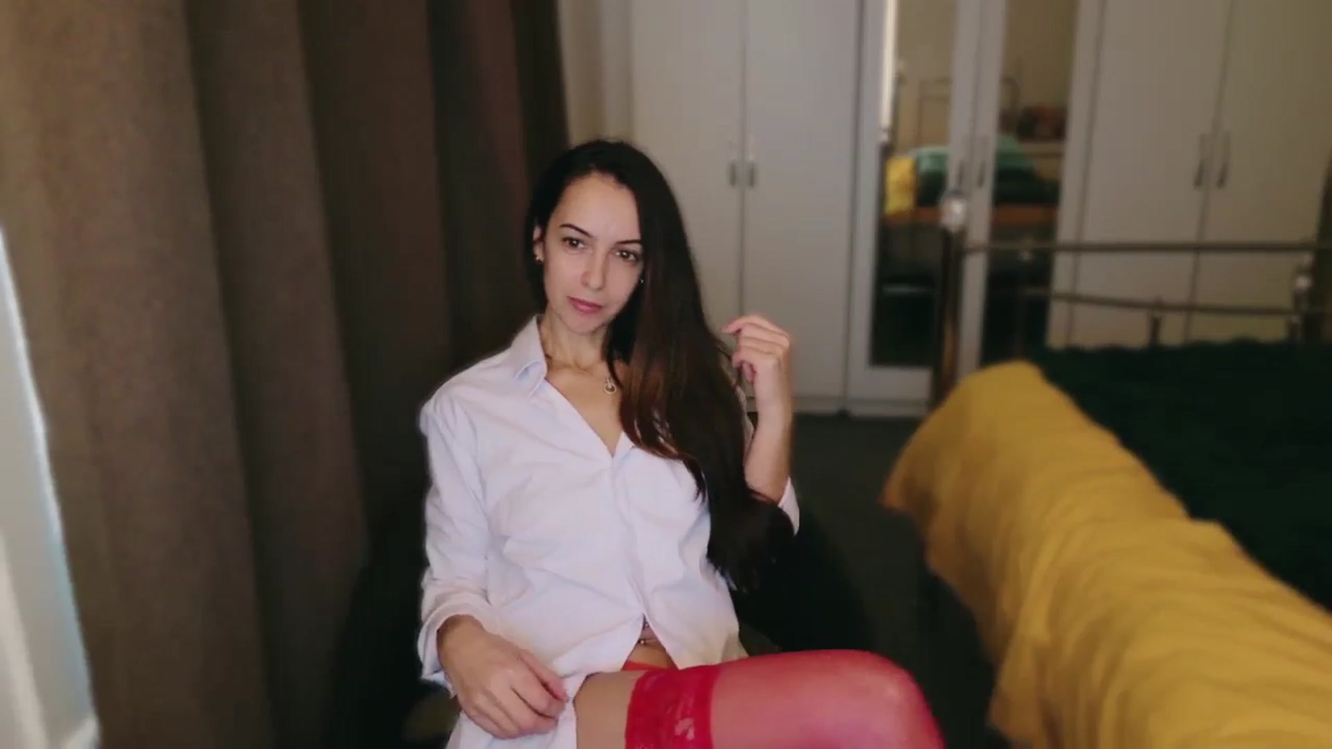 Gallery image thumbnail from KarlaOlivia's myfreecams stream on, 12/03/2024, 11:57 image 7 of 20