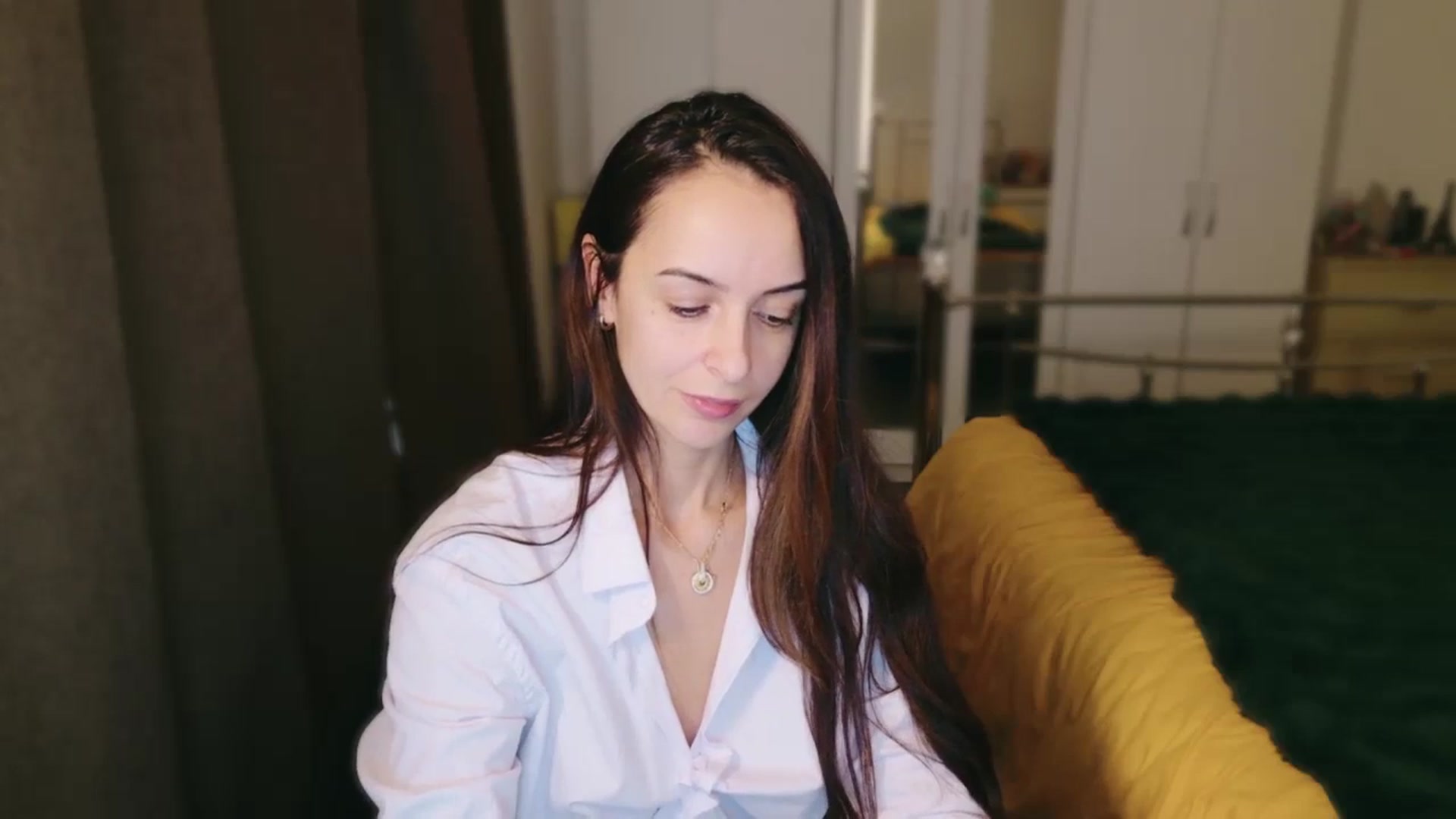 Gallery image thumbnail from KarlaOlivia's myfreecams stream on, 12/03/2024, 13:08 image 18 of 20