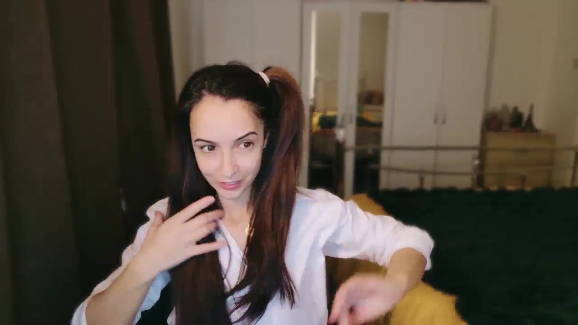 Gallery image thumbnail from KarlaOlivia's myfreecams stream on, 12/03/2024, 13:57 image 5 of 20