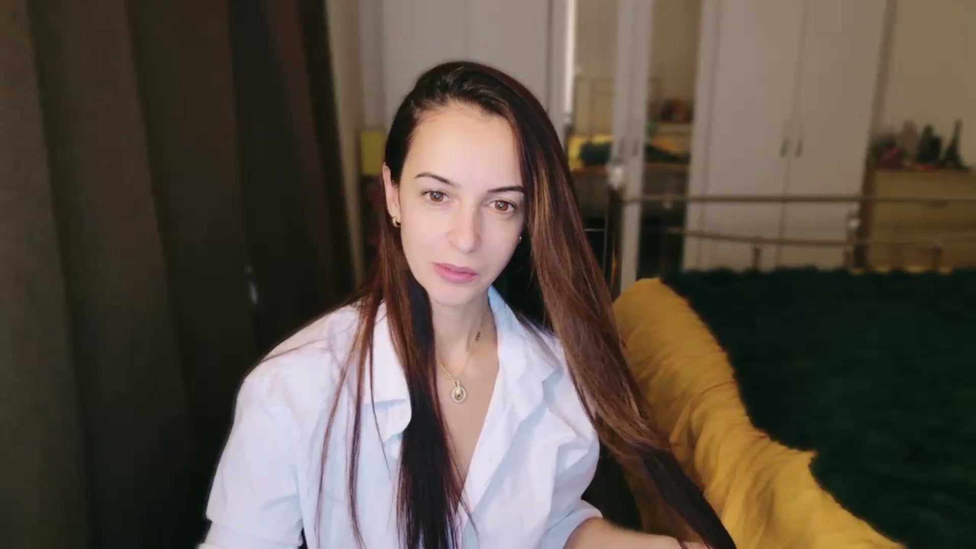 Gallery image thumbnail from KarlaOlivia's myfreecams stream on, 12/03/2024, 13:57 image 8 of 20