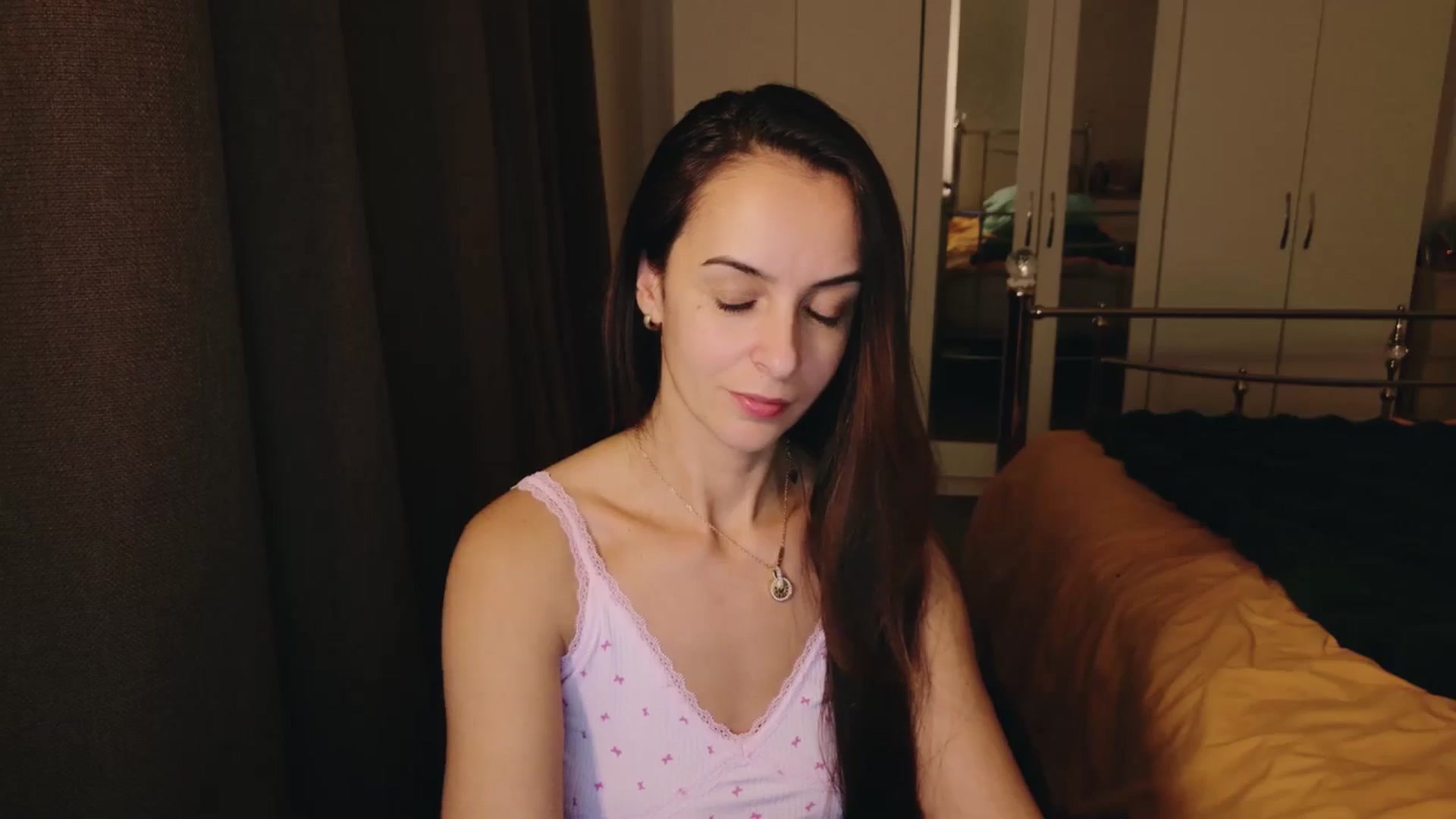 Gallery image thumbnail from KarlaOlivia's myfreecams stream on, 12/03/2024, 21:18 image 15 of 20