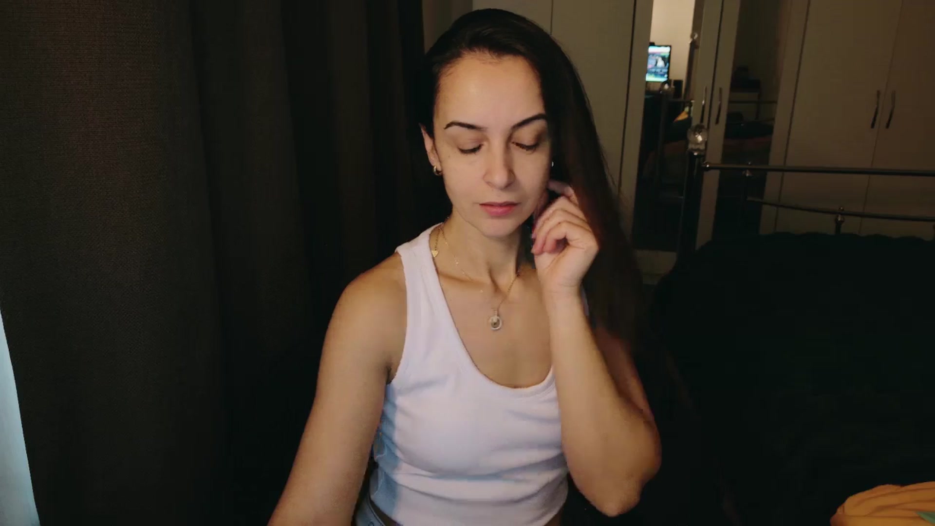 Gallery image thumbnail from KarlaOlivia's myfreecams stream on, 12/06/2024, 11:32 image 16 of 20