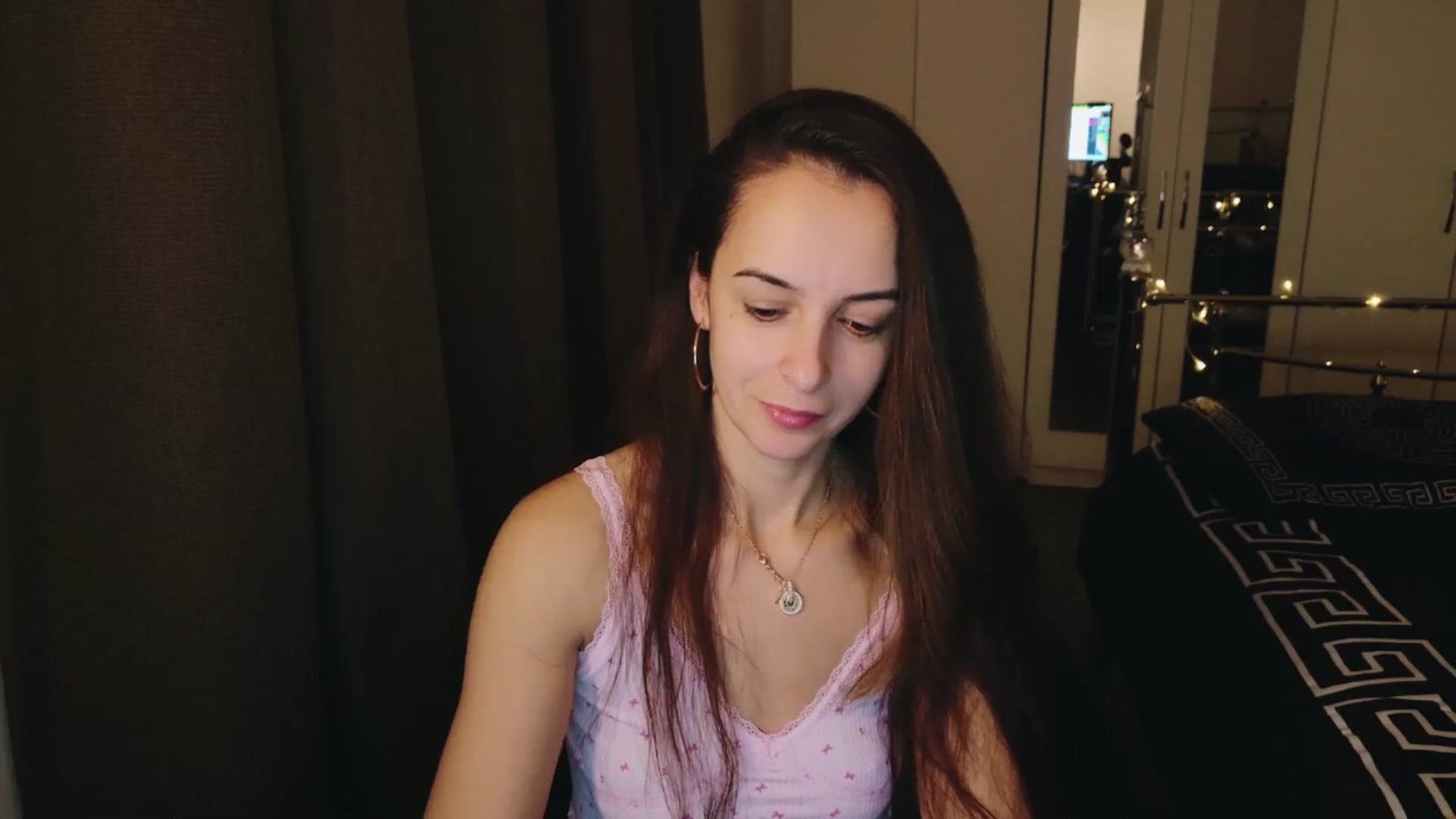 Gallery image thumbnail from KarlaOlivia's myfreecams stream on, 12/11/2024, 17:21 image 19 of 20