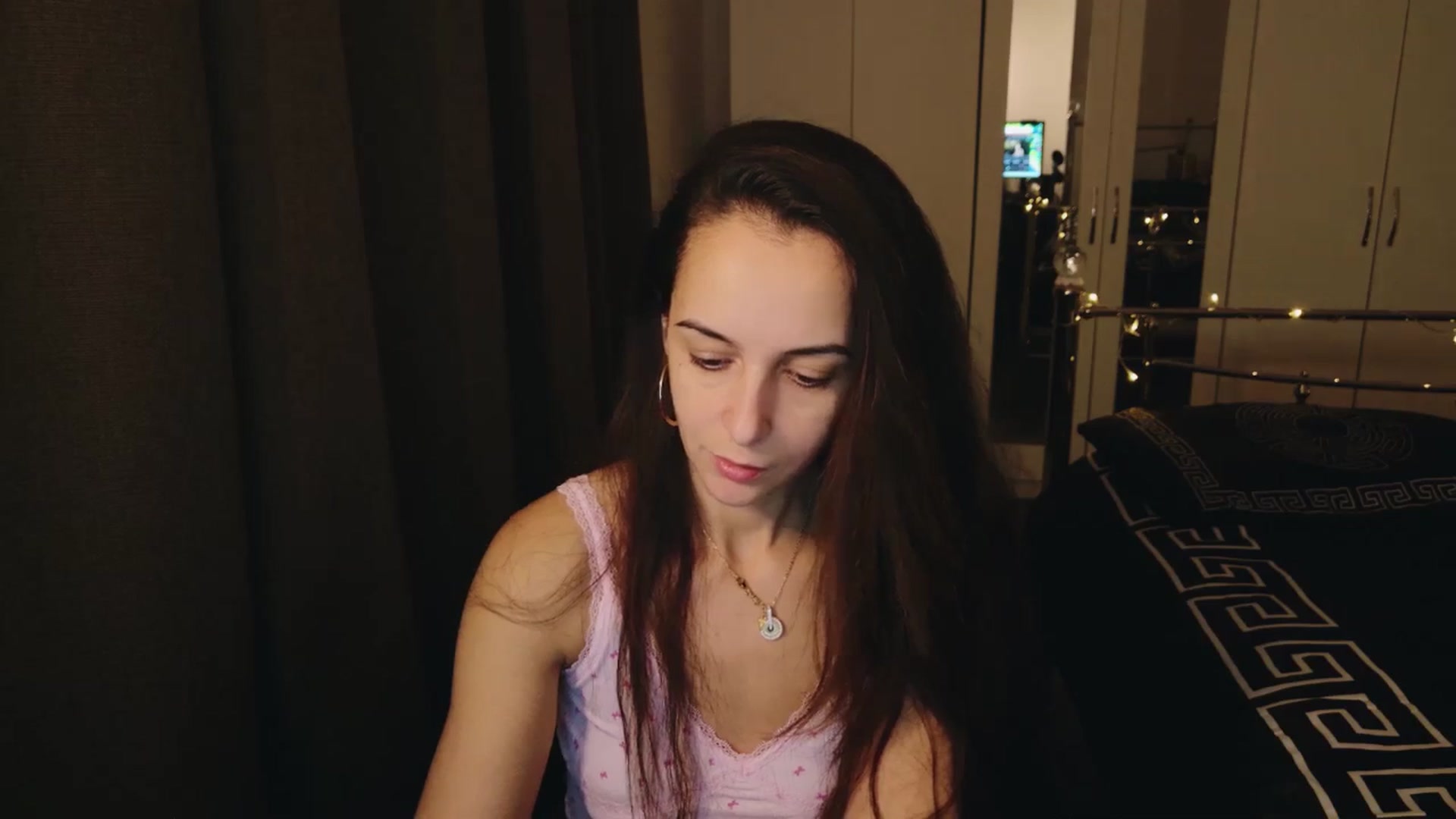 Gallery image thumbnail from KarlaOlivia's myfreecams stream on, 12/11/2024, 17:21 image 8 of 20