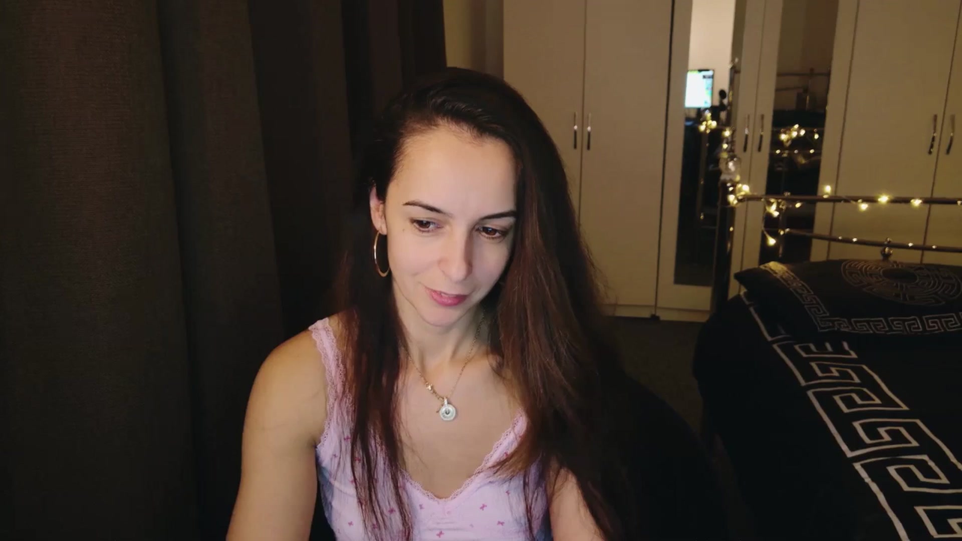 Gallery image thumbnail from KarlaOlivia's myfreecams stream on, 12/11/2024, 17:21 image 17 of 20
