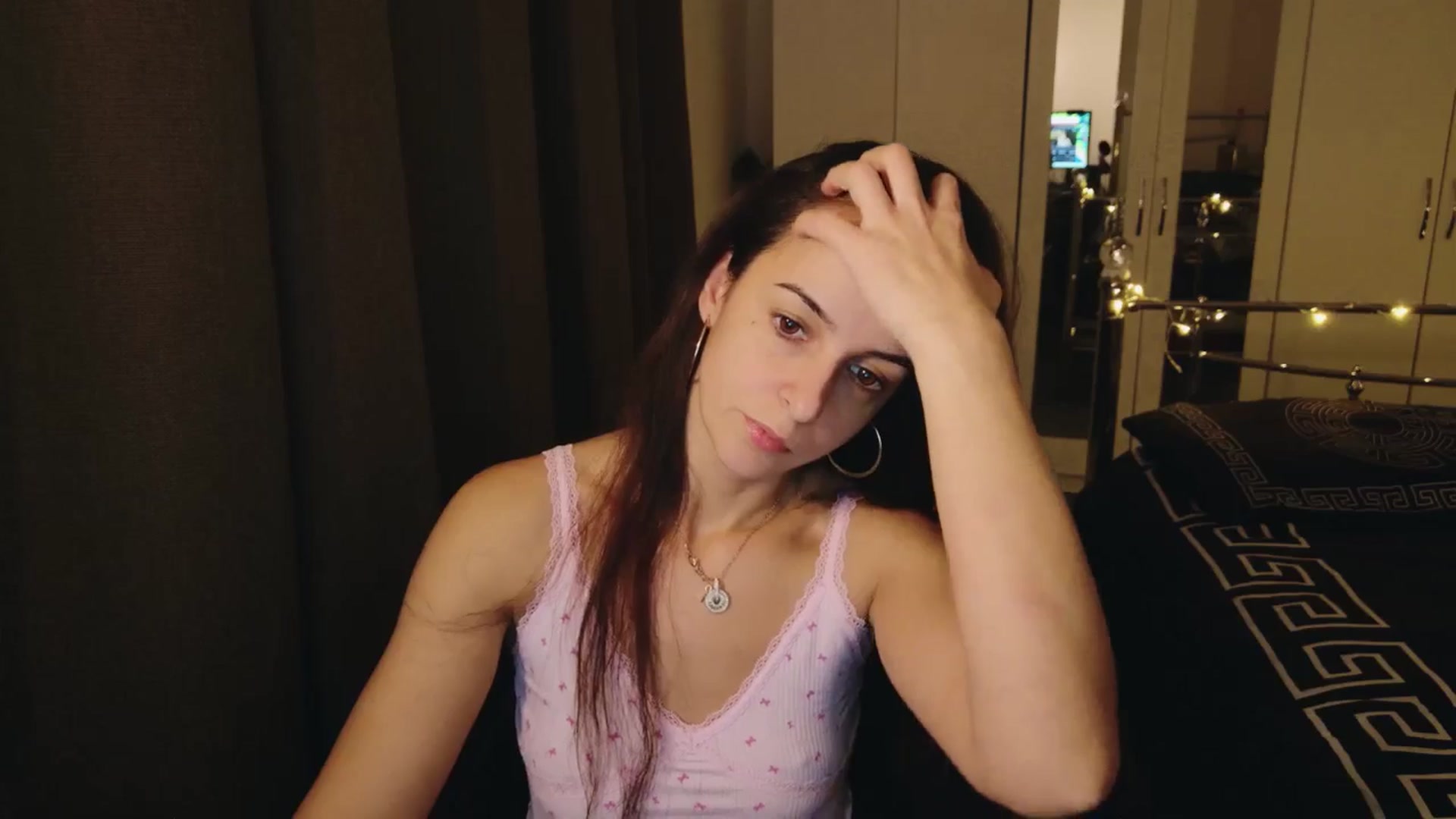 Gallery image thumbnail from KarlaOlivia's myfreecams stream on, 12/11/2024, 17:21 image 14 of 20
