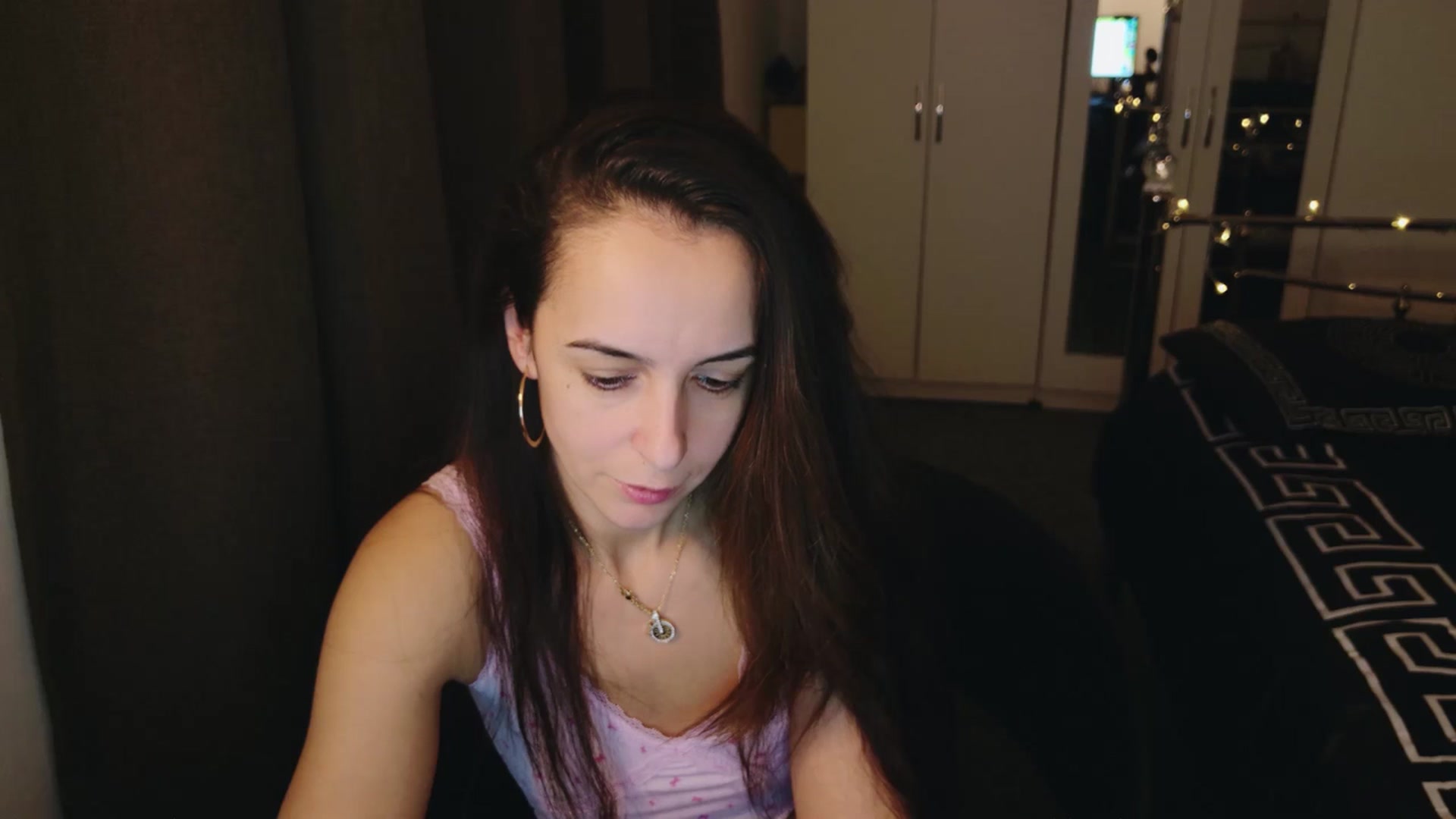 Gallery image thumbnail from KarlaOlivia's myfreecams stream on, 12/11/2024, 17:21 image 16 of 20