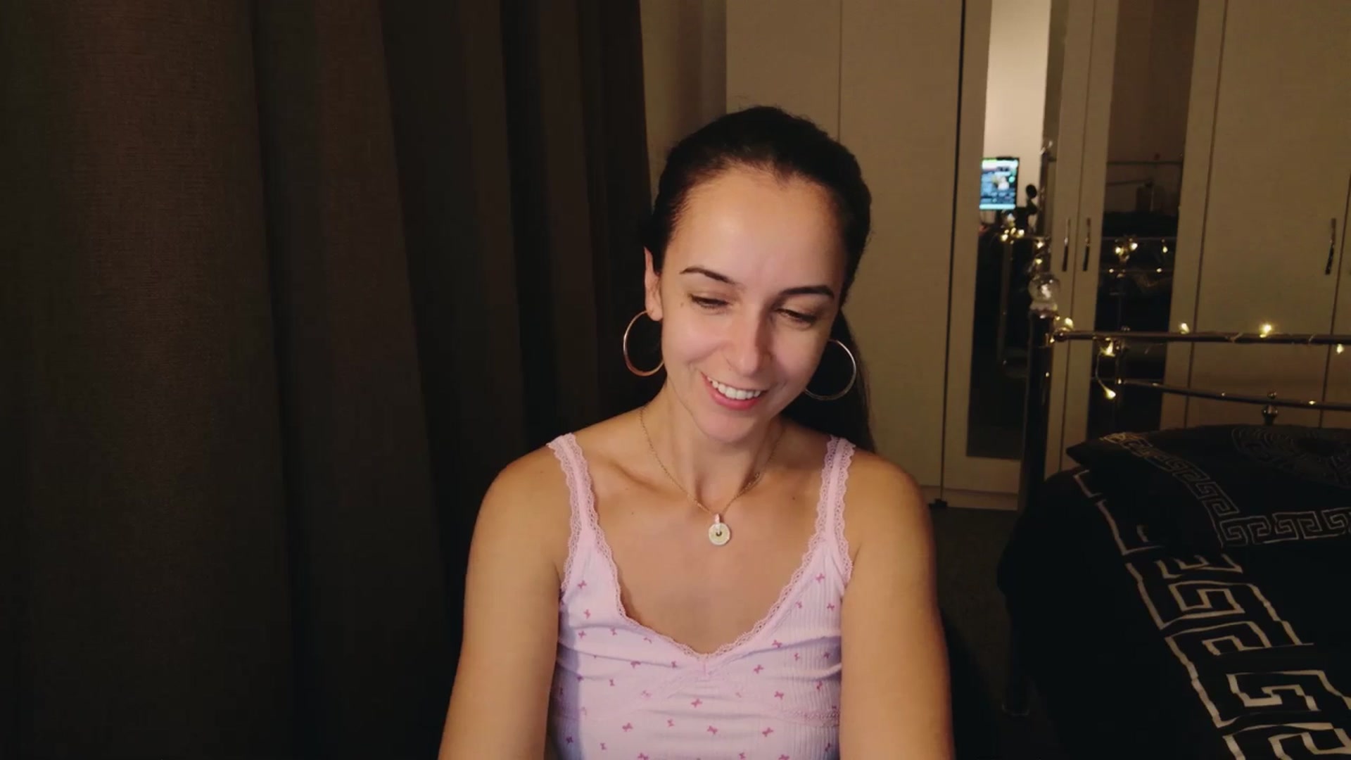 Gallery image thumbnail from KarlaOlivia's myfreecams stream on, 12/11/2024, 19:24 image 17 of 20