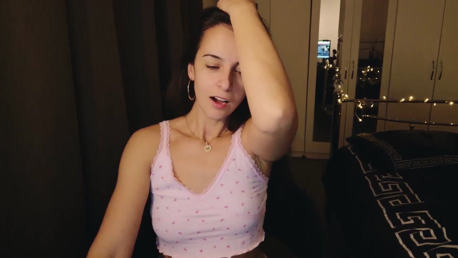 Gallery image thumbnail from KarlaOlivia's myfreecams stream on, 12/11/2024, 19:24 image 9 of 20