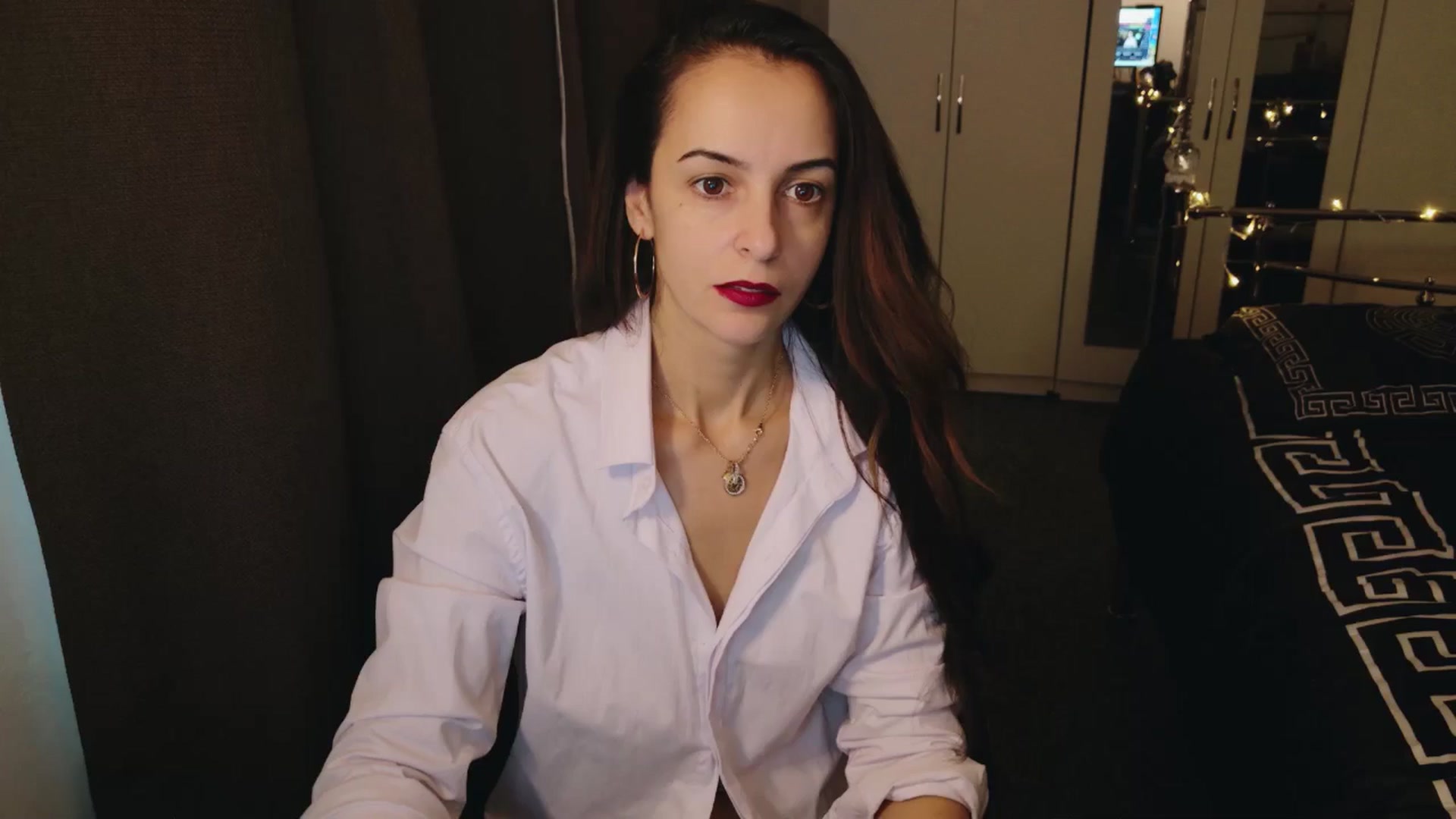 Gallery image thumbnail from KarlaOlivia's myfreecams stream on, 12/12/2024, 13:36 image 1 of 20