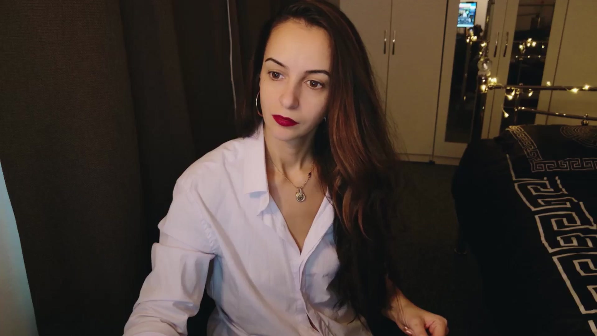 Gallery image thumbnail from KarlaOlivia's myfreecams stream on, 12/12/2024, 13:36 image 2 of 20