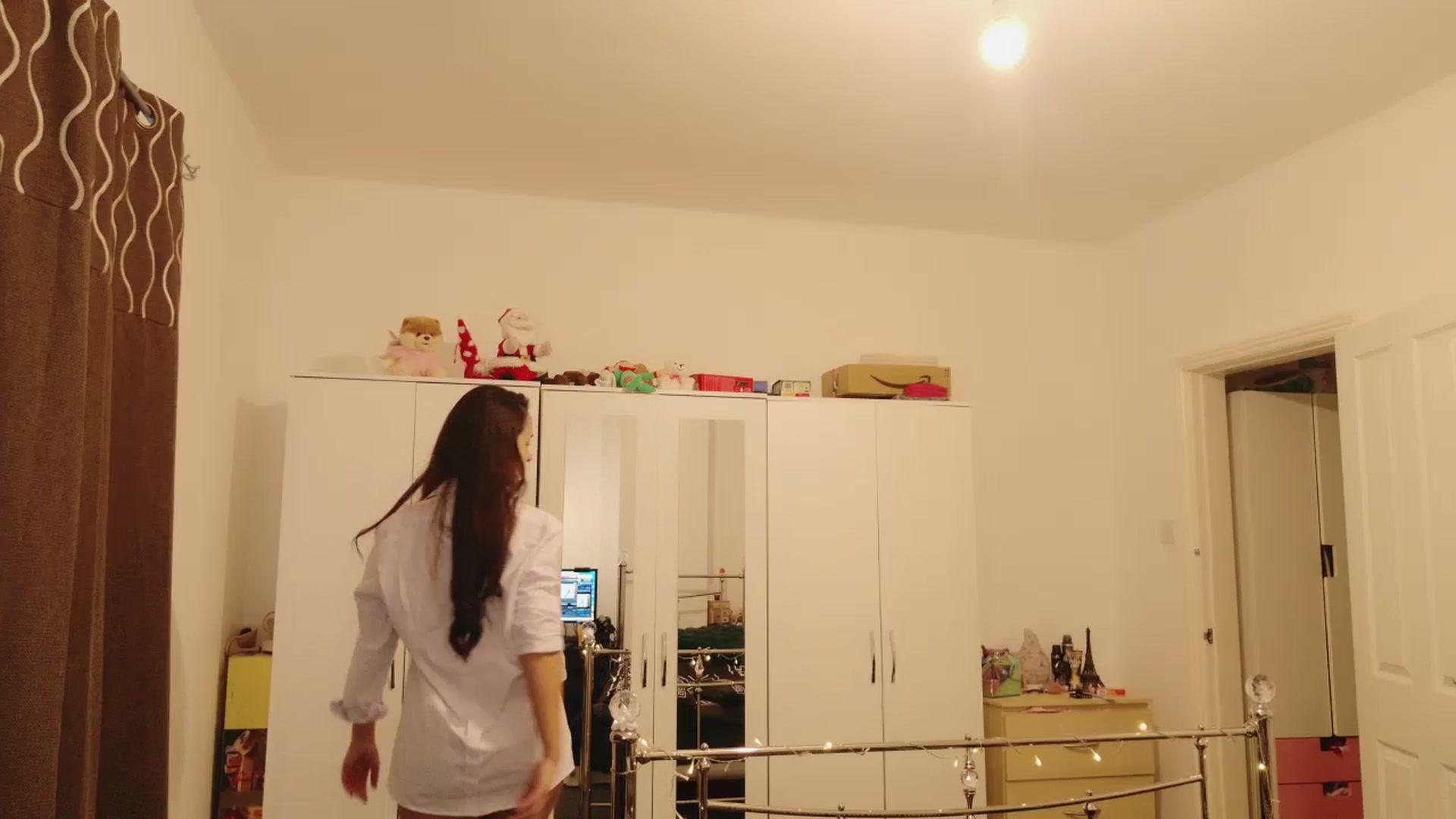 Gallery image thumbnail from KarlaOlivia's myfreecams stream on, 12/12/2024, 13:36 image 17 of 20
