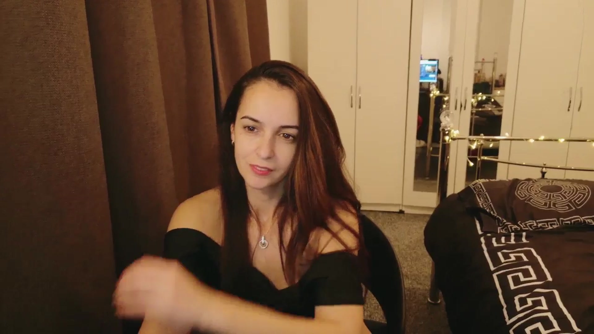 Gallery image thumbnail from KarlaOlivia's myfreecams stream on, 12/12/2024, 19:43 image 10 of 20