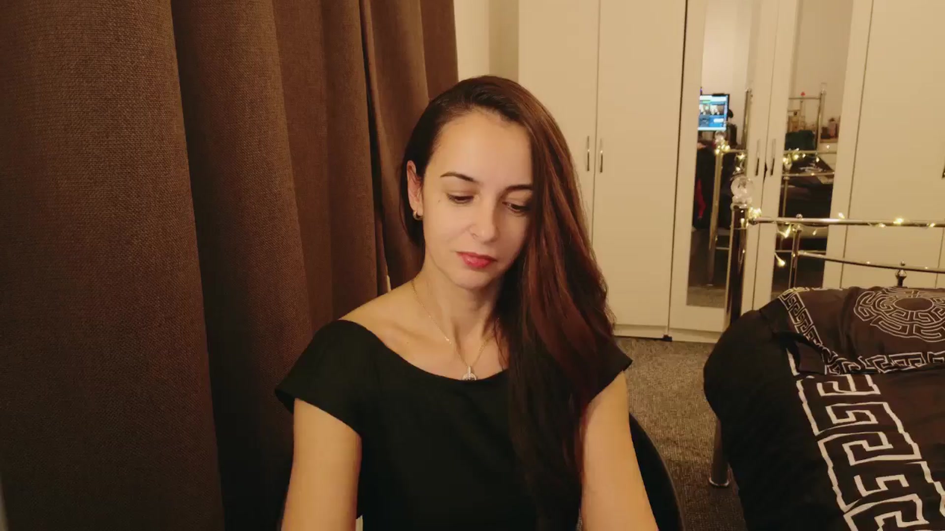 Gallery image thumbnail from KarlaOlivia's myfreecams stream on, 12/12/2024, 19:43 image 18 of 20