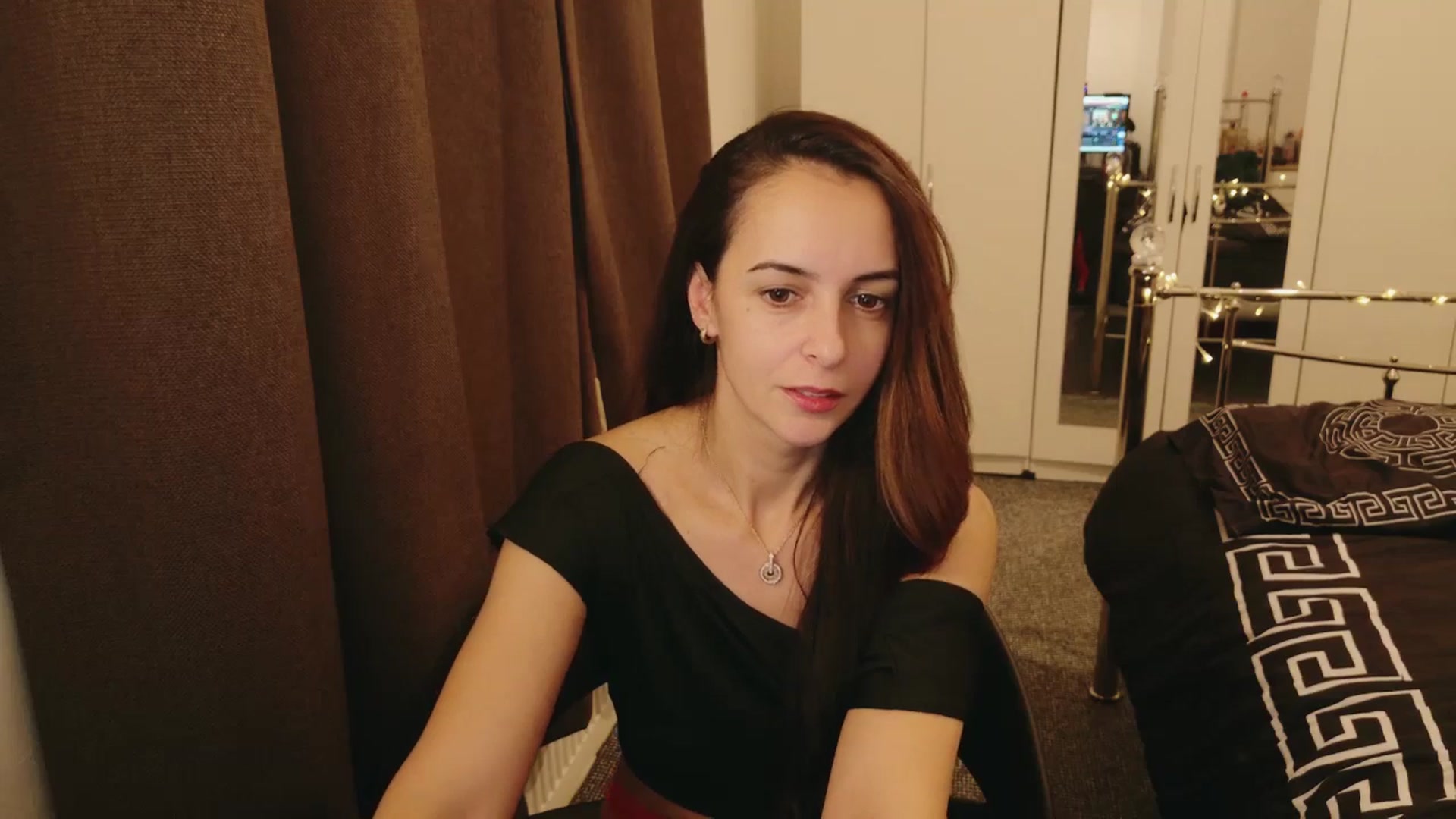 Gallery image thumbnail from KarlaOlivia's myfreecams stream on, 12/12/2024, 20:57 image 12 of 20