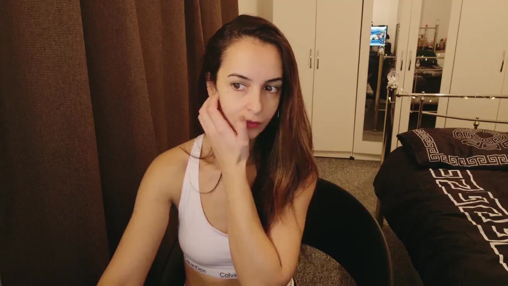 Gallery image thumbnail from KarlaOlivia's myfreecams stream on, 12/13/2024, 11:07 image 17 of 20