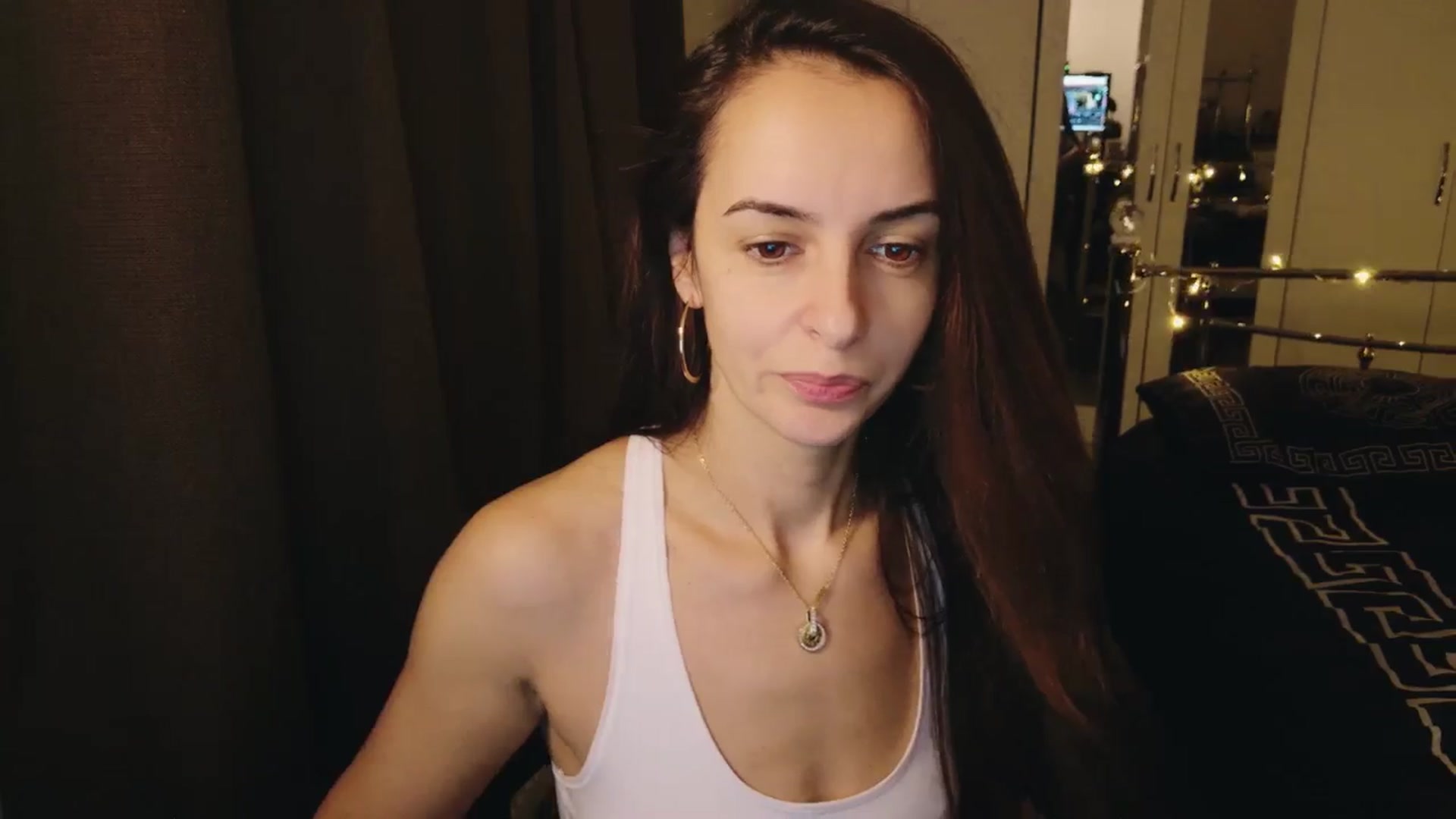 Gallery image thumbnail from KarlaOlivia's myfreecams stream on, 12/13/2024, 11:41 image 5 of 20