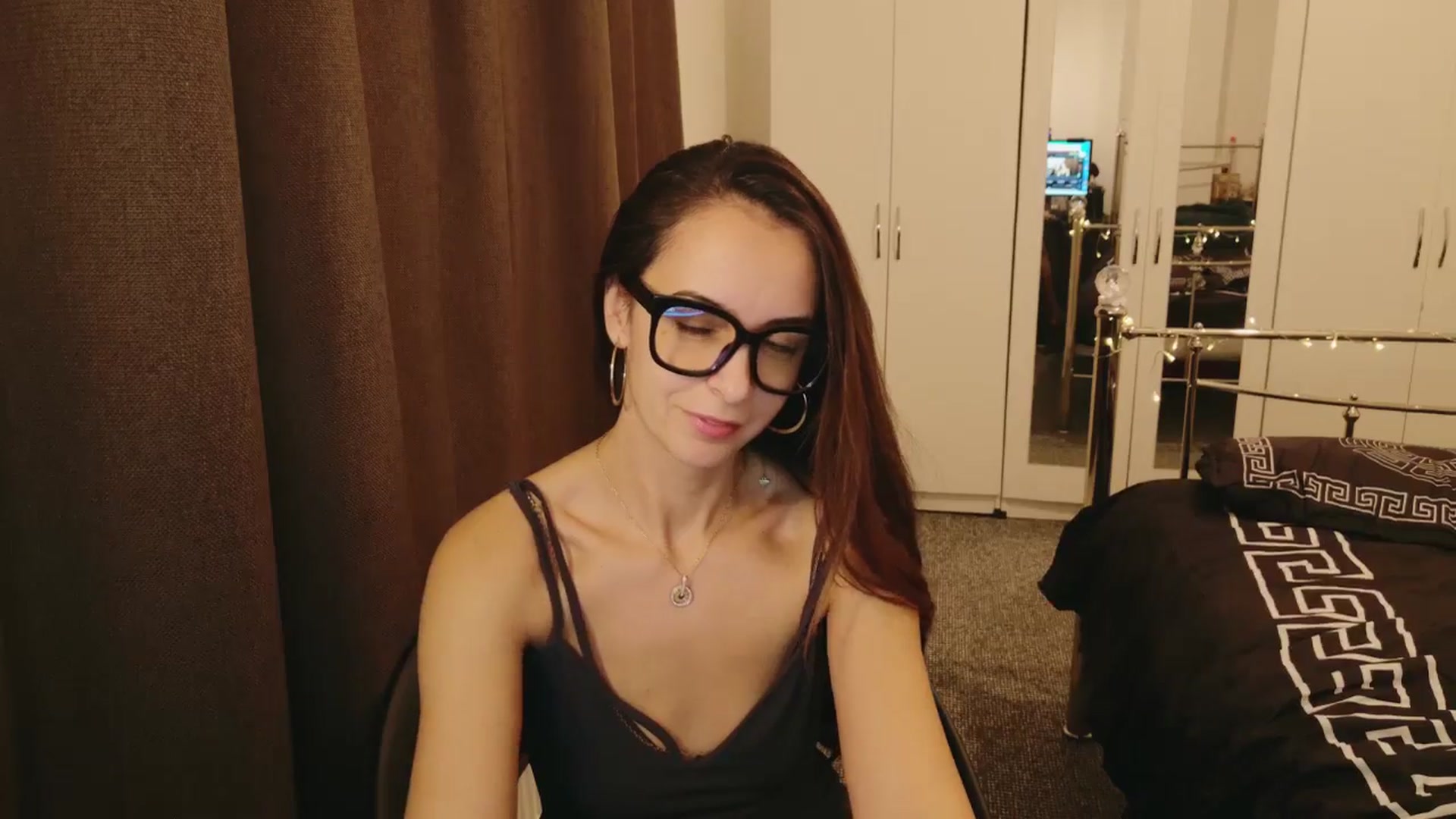 Gallery image thumbnail from KarlaOlivia's myfreecams stream on, 12/14/2024, 13:34 image 14 of 20