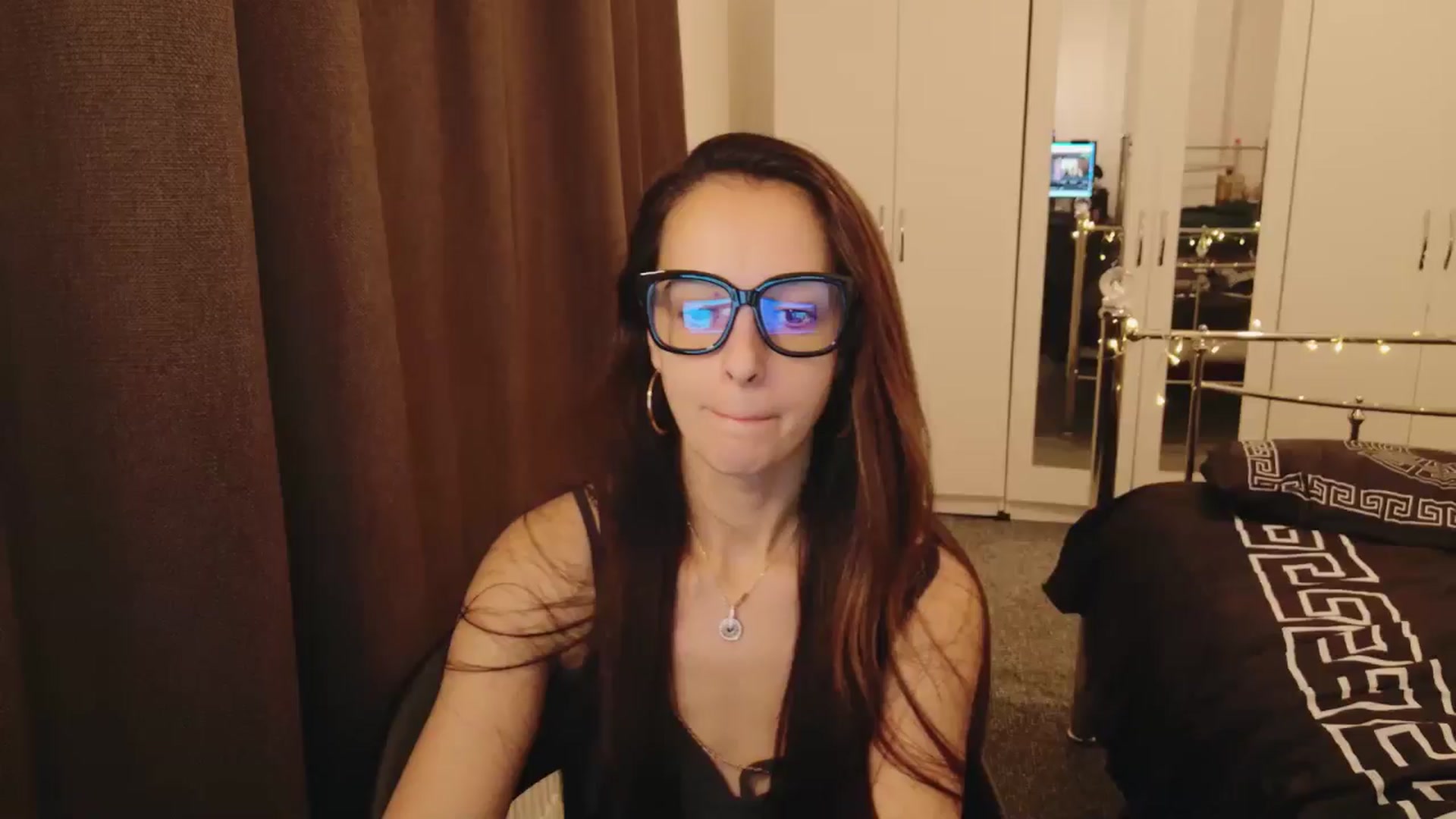 Gallery image thumbnail from KarlaOlivia's myfreecams stream on, 12/14/2024, 14:20 image 11 of 20