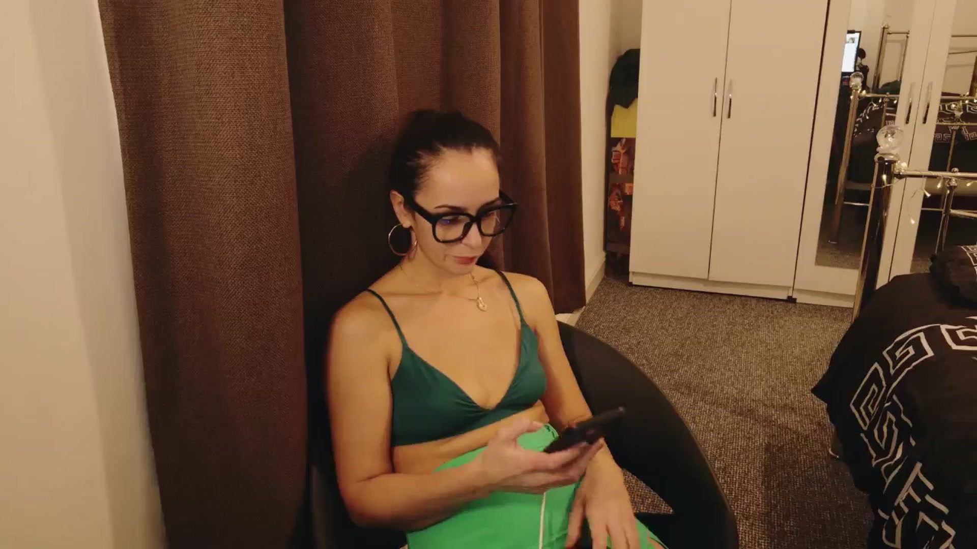 Gallery image thumbnail from KarlaOlivia's myfreecams stream on, 12/15/2024, 14:54 image 17 of 20