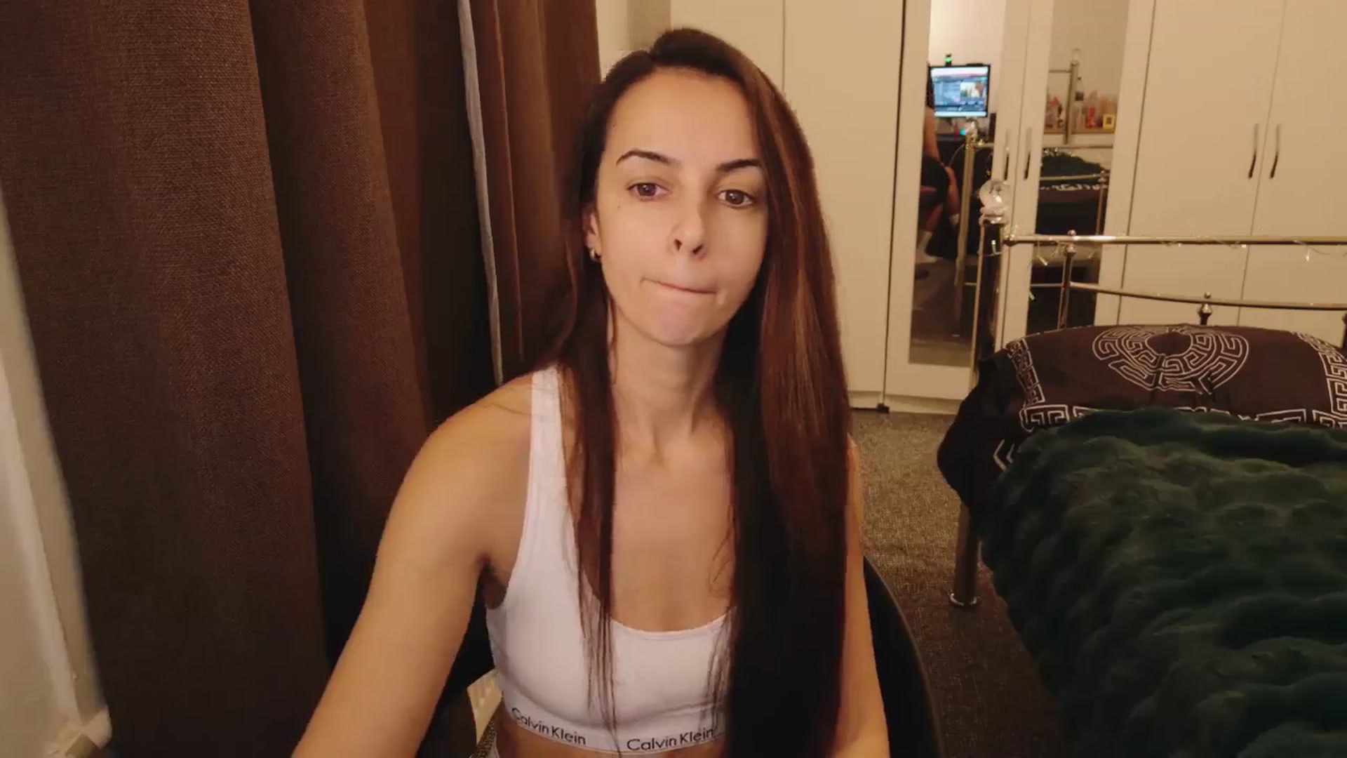 Gallery image thumbnail from KarlaOlivia's myfreecams stream on, 12/21/2024, 16:49 image 14 of 20