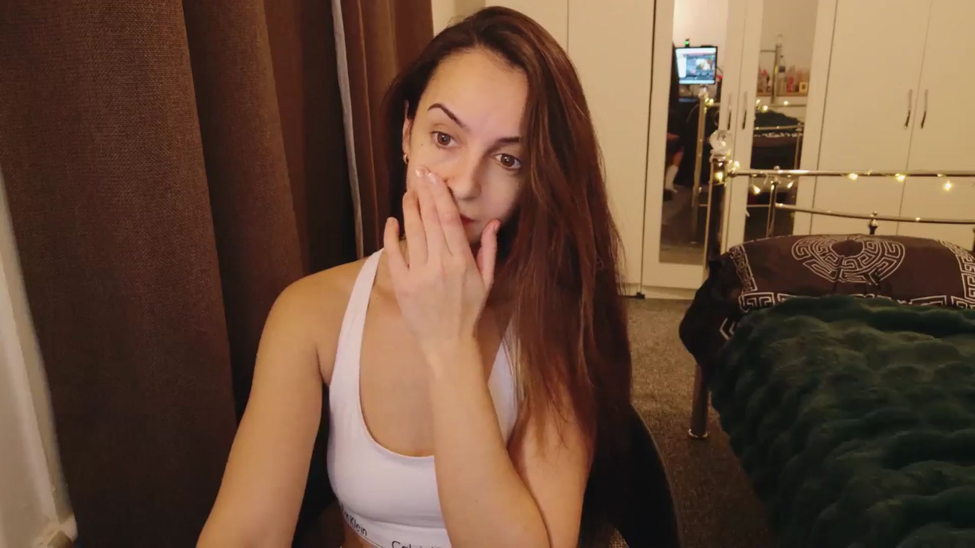 Gallery image thumbnail from KarlaOlivia's myfreecams stream on, 12/21/2024, 16:49 image 19 of 20