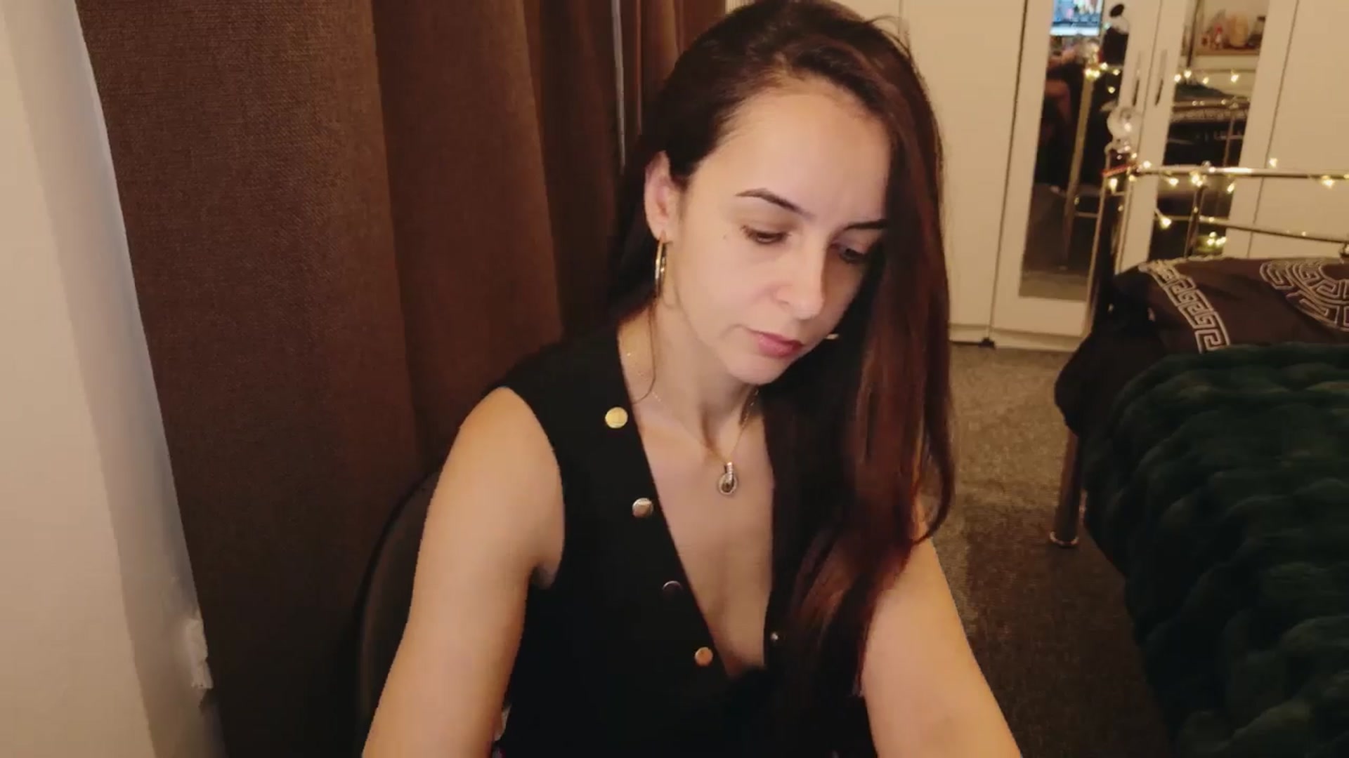 Gallery image thumbnail from KarlaOlivia's myfreecams stream on, 12/29/2024, 16:46 image 13 of 20