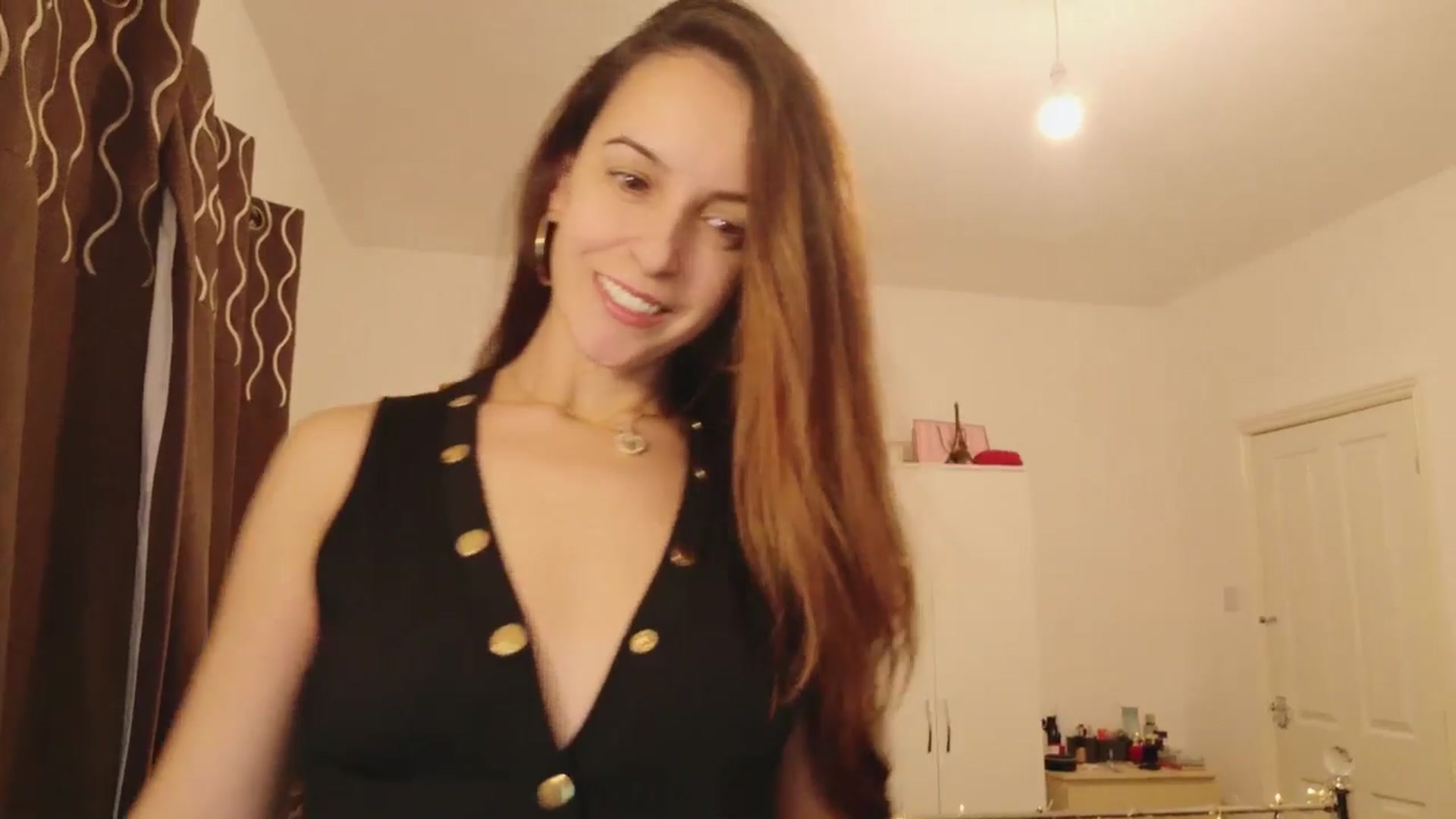 Gallery image thumbnail from KarlaOlivia's myfreecams stream on, 12/29/2024, 17:48 image 5 of 20