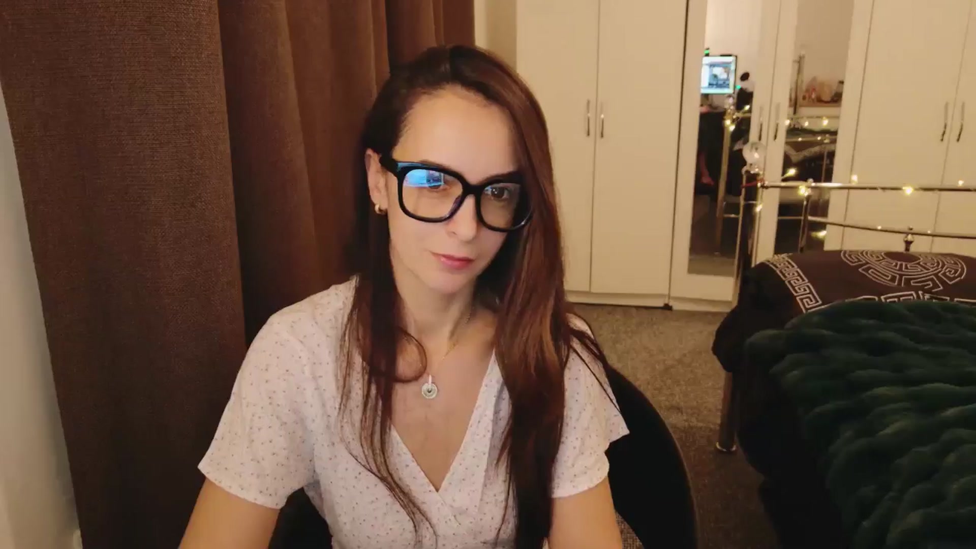 Gallery image thumbnail from KarlaOlivia's myfreecams stream on, 12/29/2024, 21:16 image 13 of 20